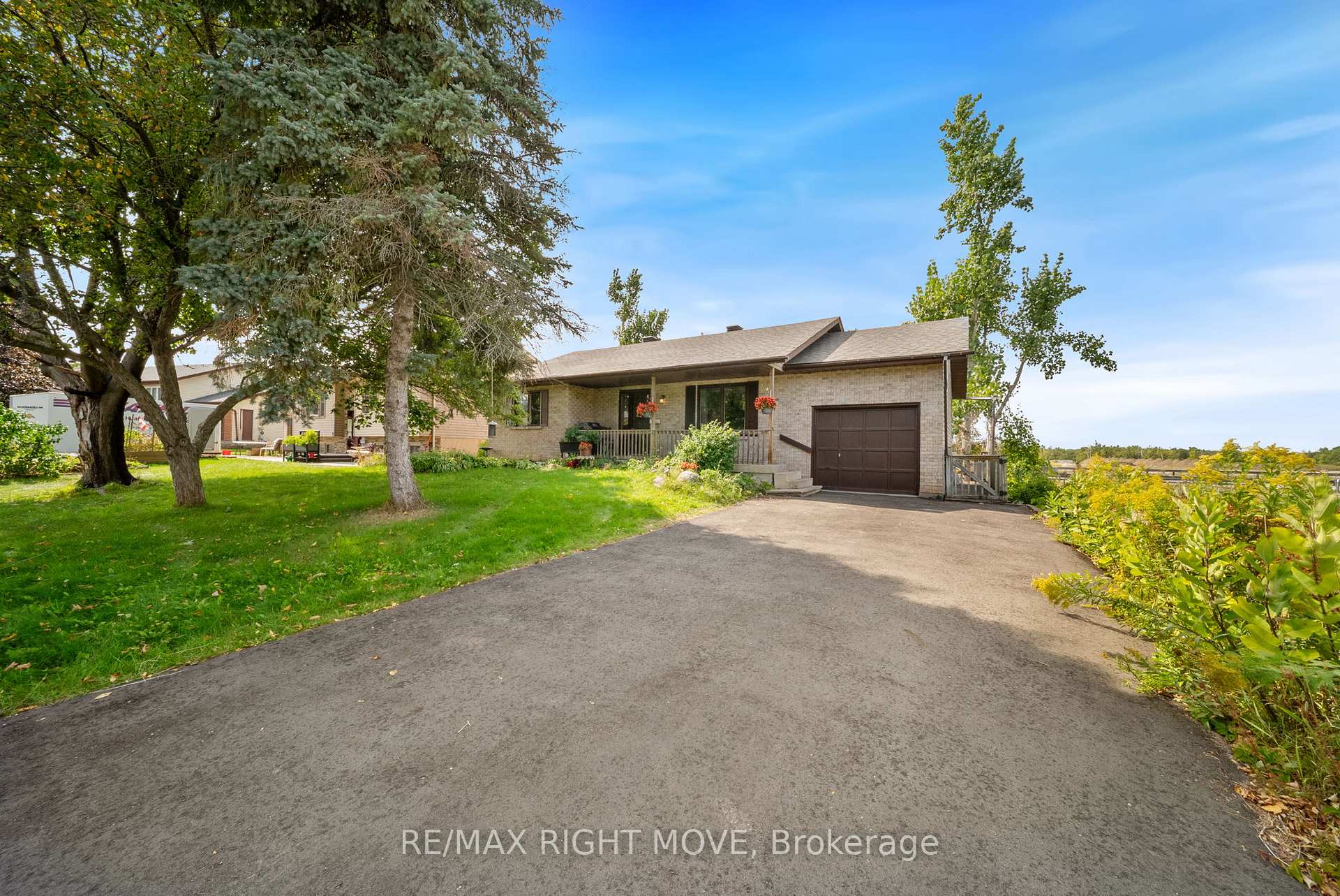 Photo 1 of 10 Dancy Drive, Orillia — HOMEH