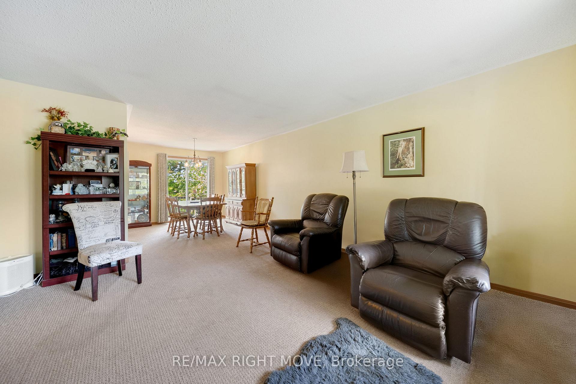 Photo 5 of 10 Dancy Drive, Orillia — HOMEH