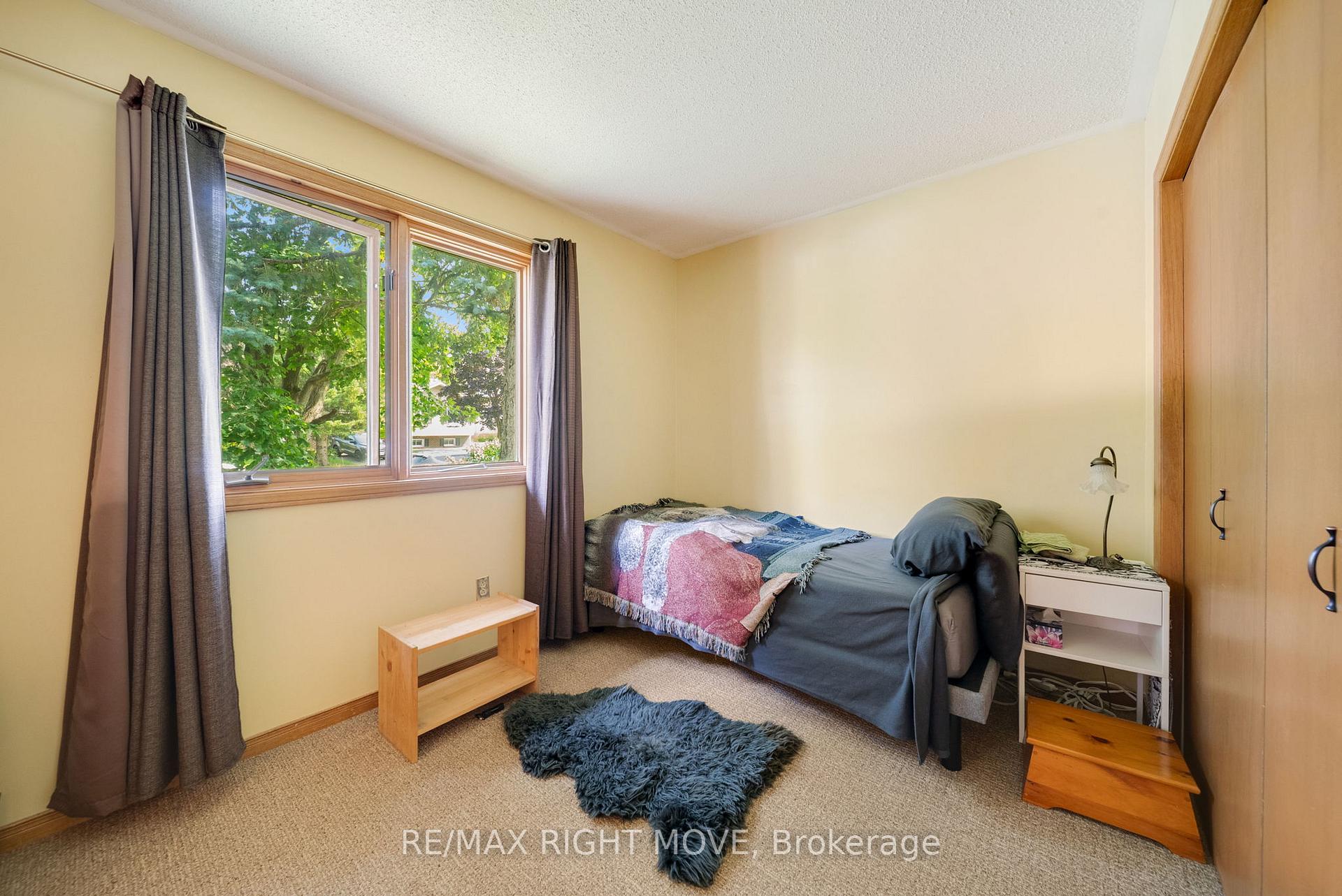 Photo 12 of 10 Dancy Drive, Orillia — HOMEH