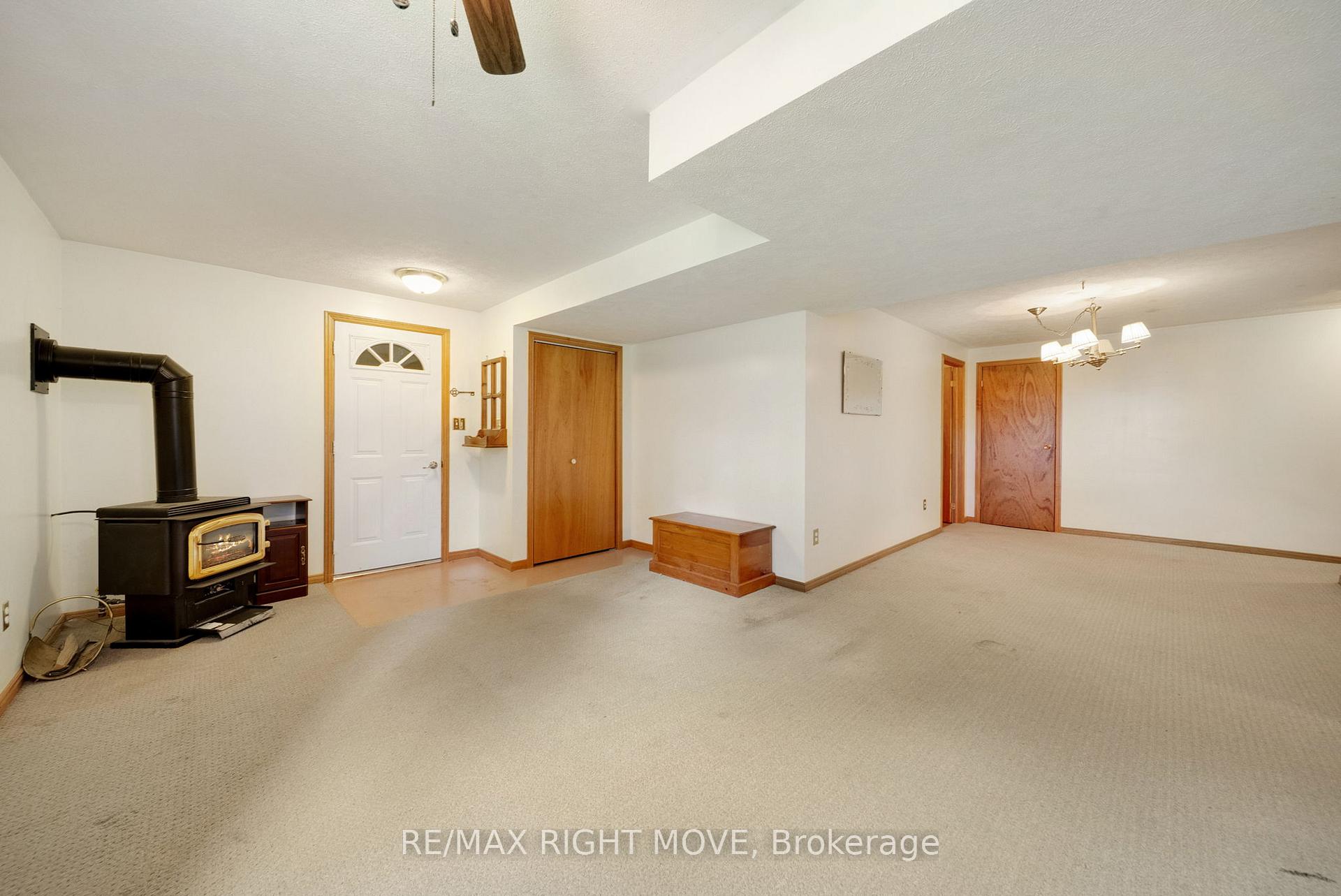 Photo 19 of 10 Dancy Drive, Orillia — HOMEH