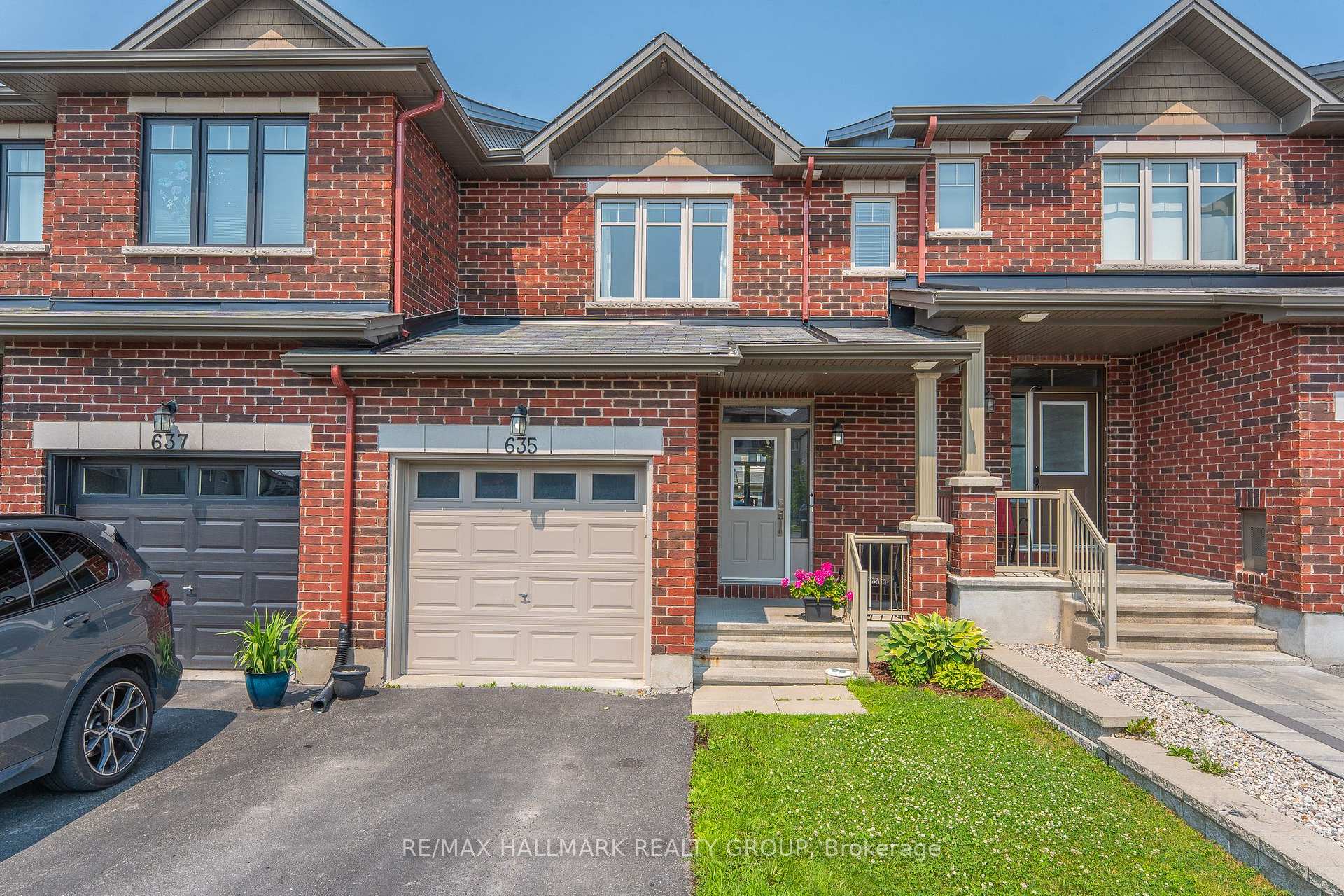 Photo 1 of 635 Spring Valley Drive, Ottawa, Mer Bleue/Bradley Estates/Anderson Park — HOMEH