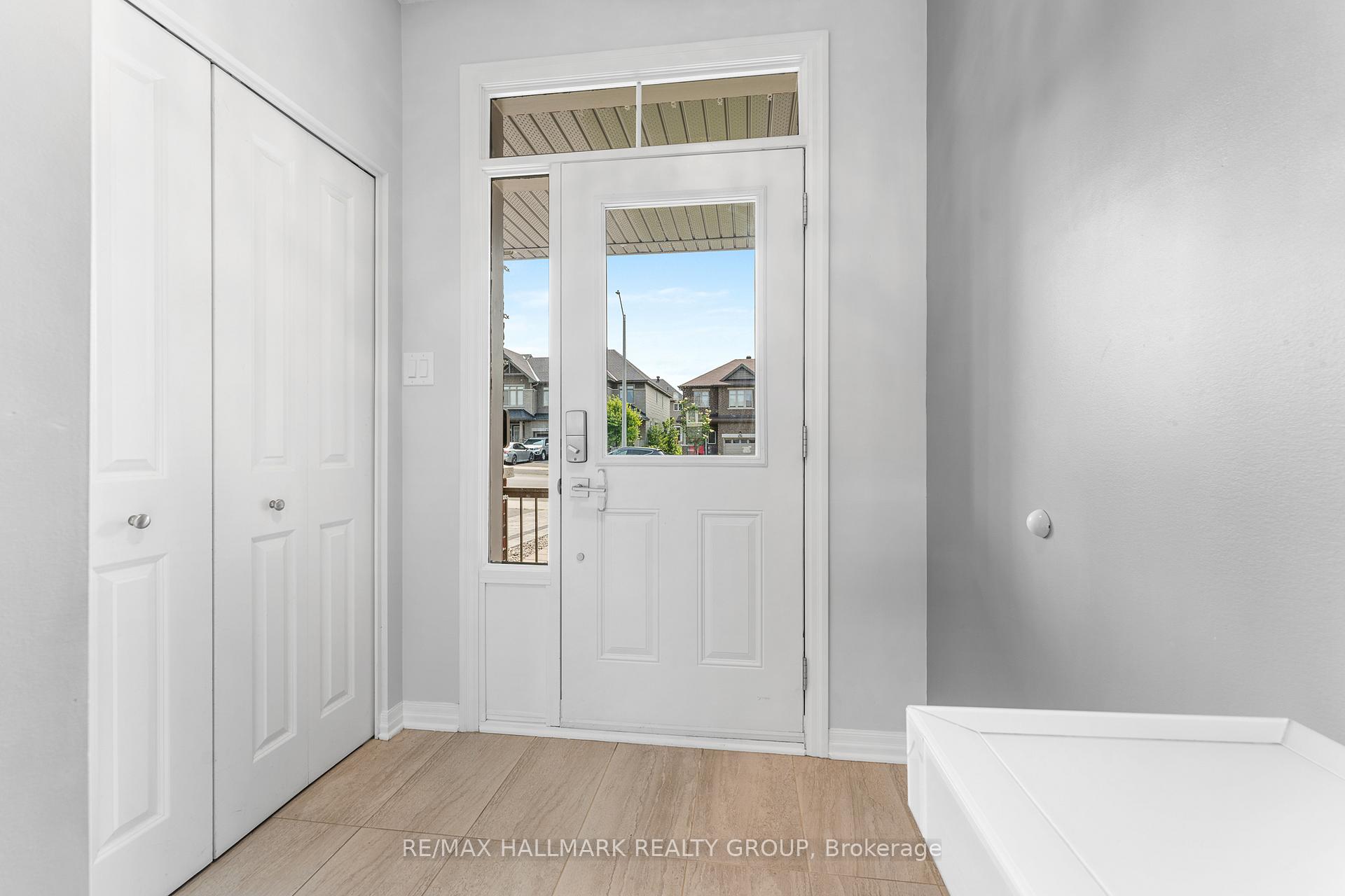 Photo 3 of 635 Spring Valley Drive, Ottawa, Mer Bleue/Bradley Estates/Anderson Park — HOMEH