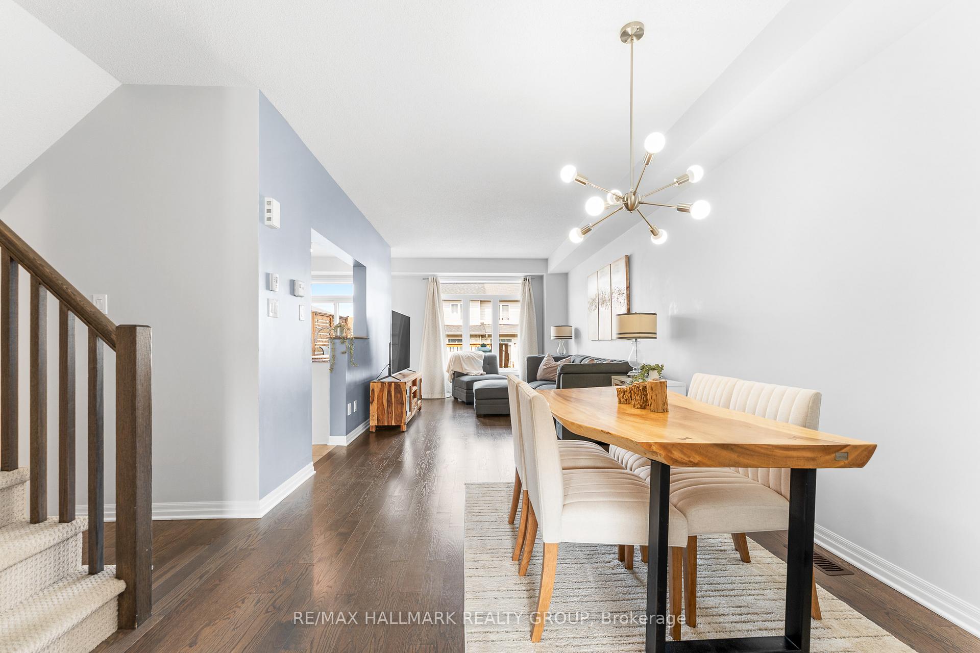 Photo 6 of 635 Spring Valley Drive, Ottawa, Mer Bleue/Bradley Estates/Anderson Park — HOMEH