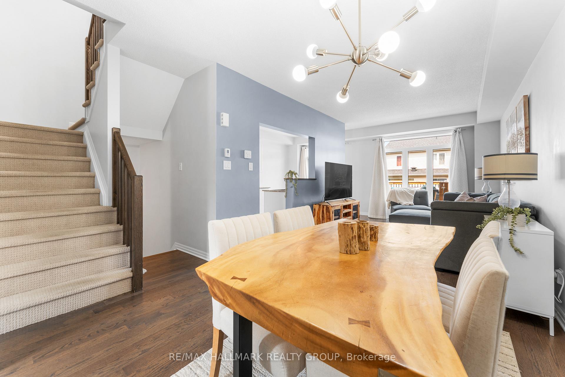 Photo 7 of 635 Spring Valley Drive, Ottawa, Mer Bleue/Bradley Estates/Anderson Park — HOMEH