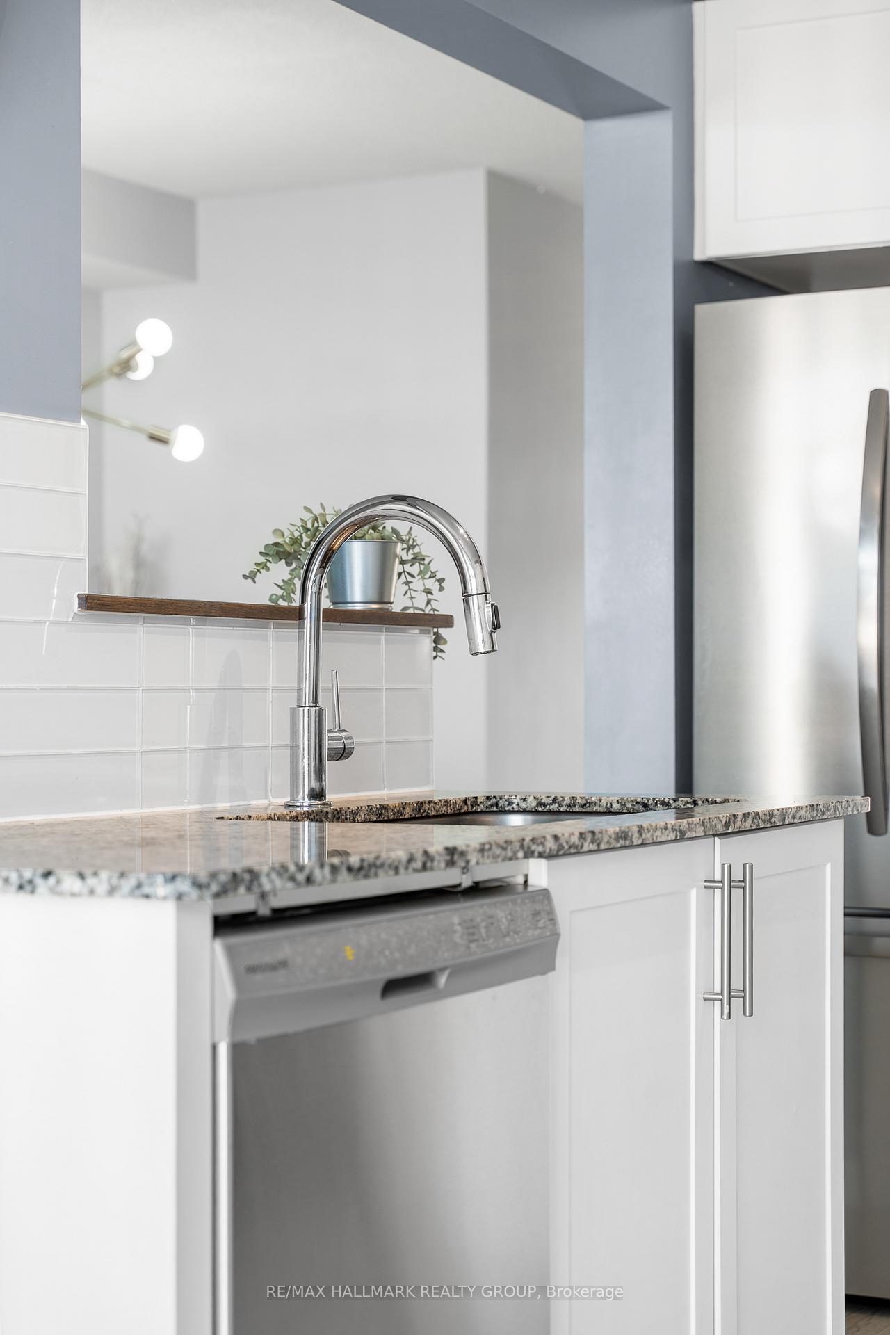 Photo 21 of 635 Spring Valley Drive, Ottawa, Mer Bleue/Bradley Estates/Anderson Park — HOMEH