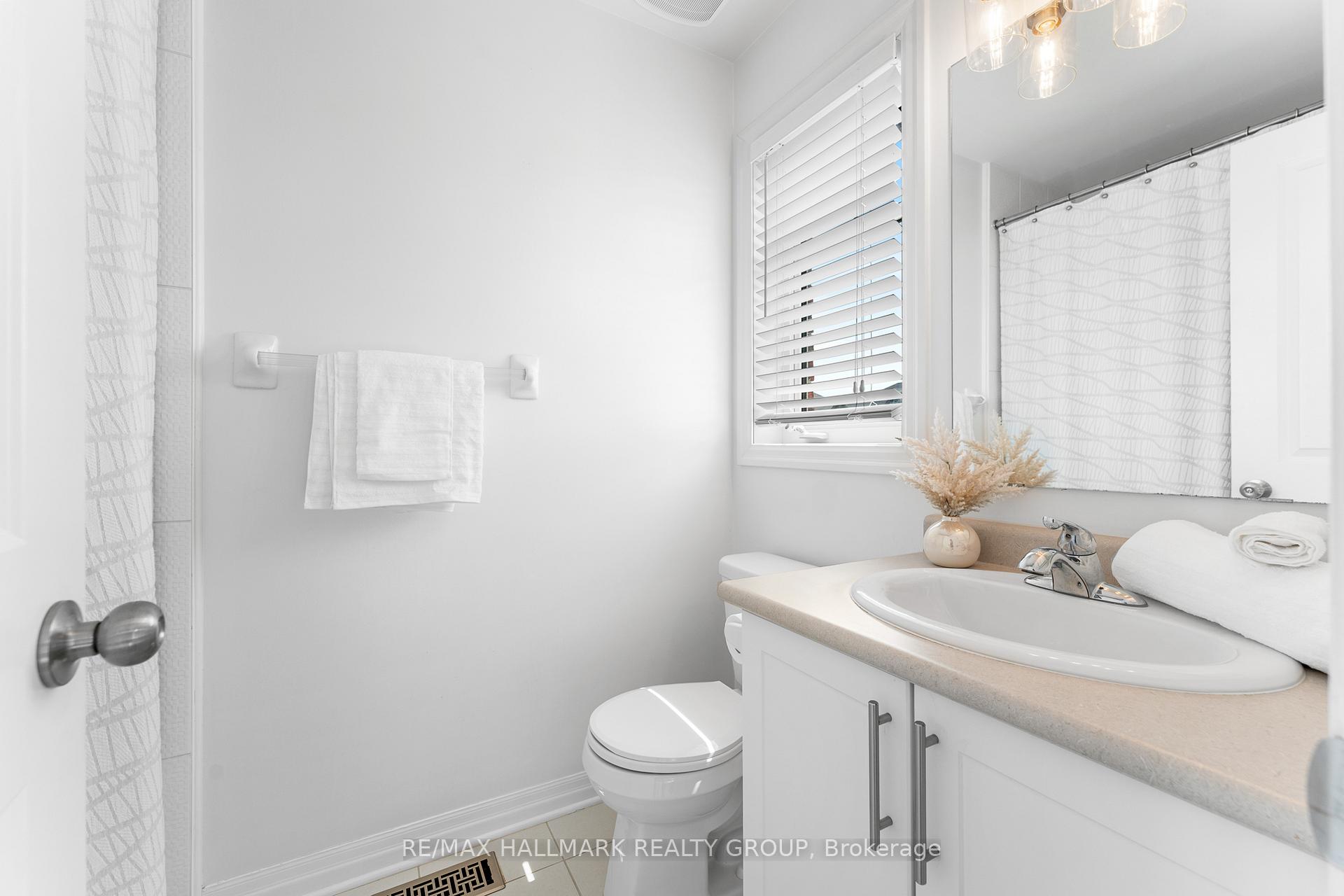 Photo 34 of 635 Spring Valley Drive, Ottawa, Mer Bleue/Bradley Estates/Anderson Park — HOMEH