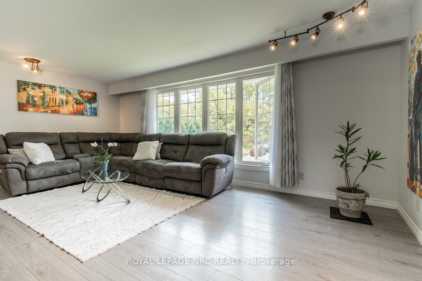Photo 11 of 163 Pancake Lane, Pelham, Fonthill — HOMEH