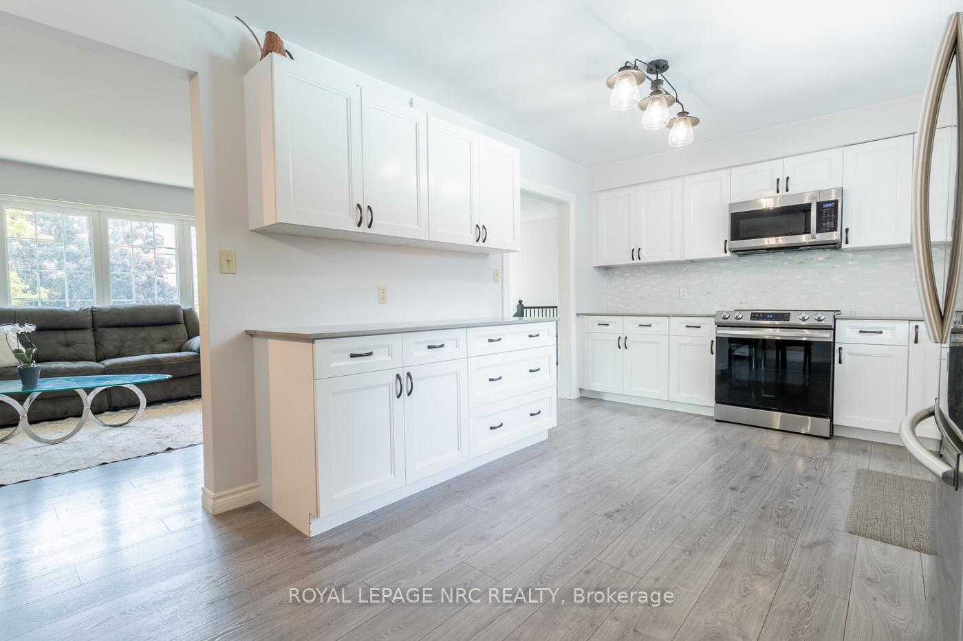 Photo 14 of 163 Pancake Lane, Pelham, Fonthill — HOMEH