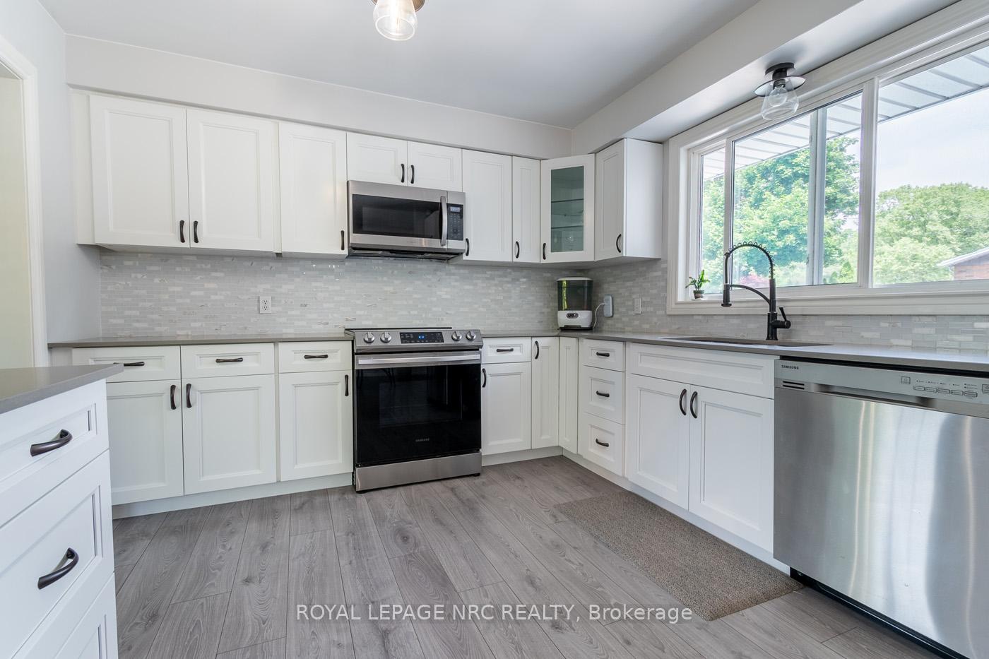 Photo 16 of 163 Pancake Lane, Pelham, Fonthill — HOMEH