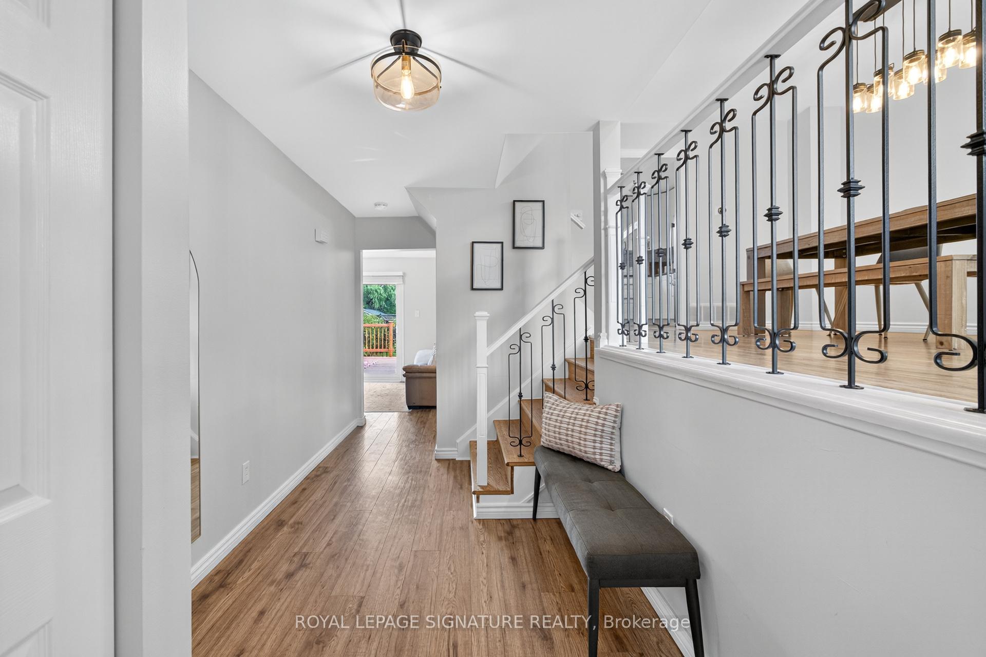 Photo 6 of 3330 Kings Masting Crescent, Mississauga, Erin Mills — HOMEH