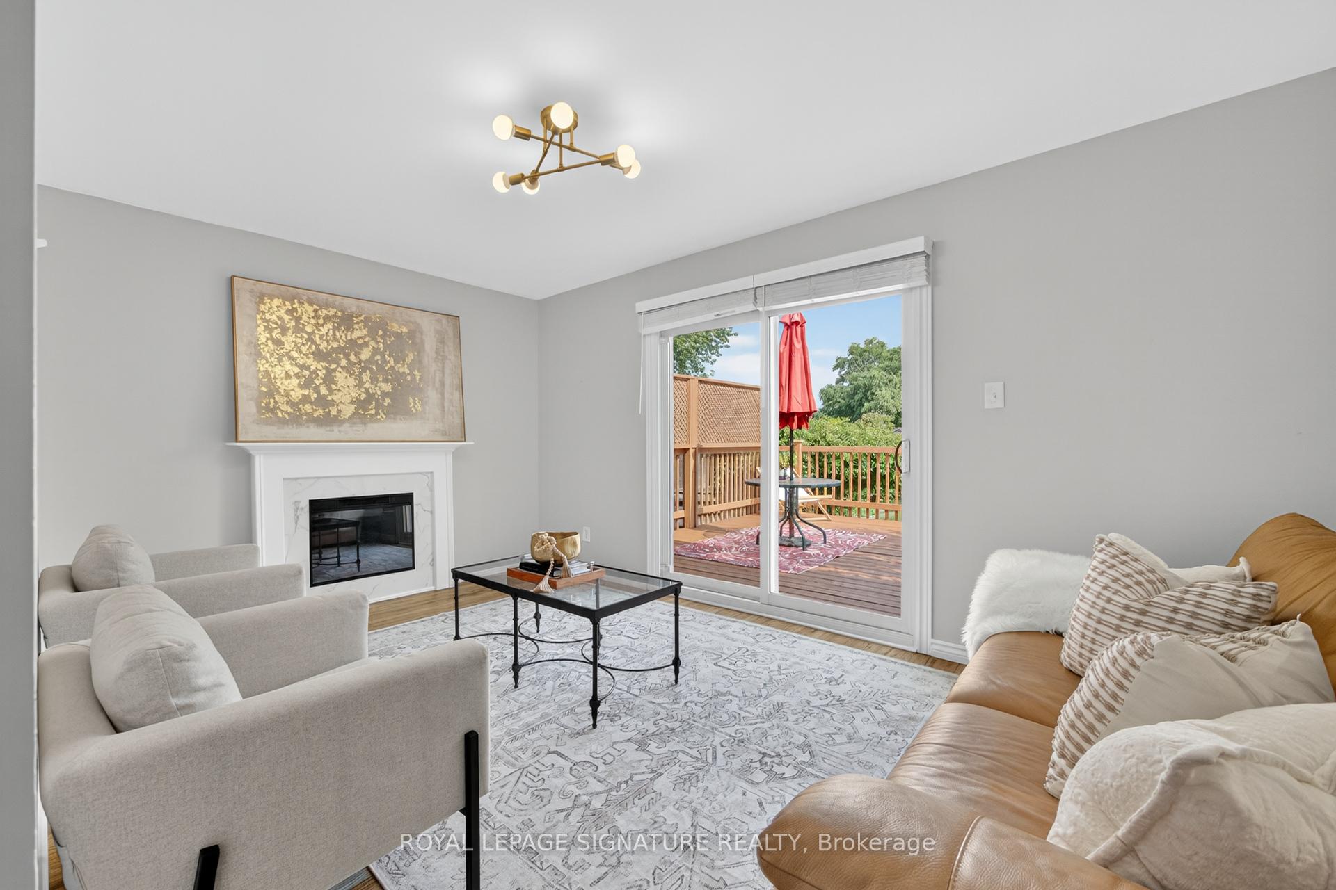 Photo 8 of 3330 Kings Masting Crescent, Mississauga, Erin Mills — HOMEH
