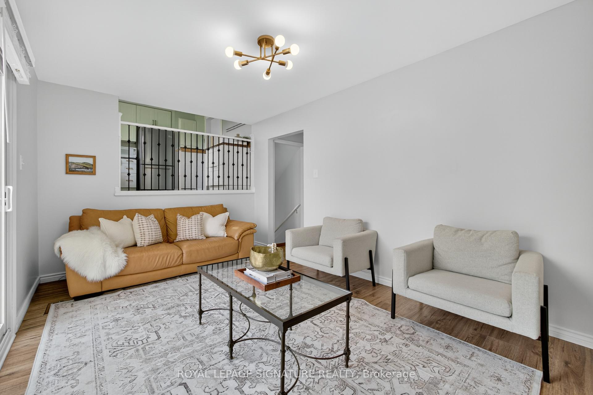 Photo 9 of 3330 Kings Masting Crescent, Mississauga, Erin Mills — HOMEH