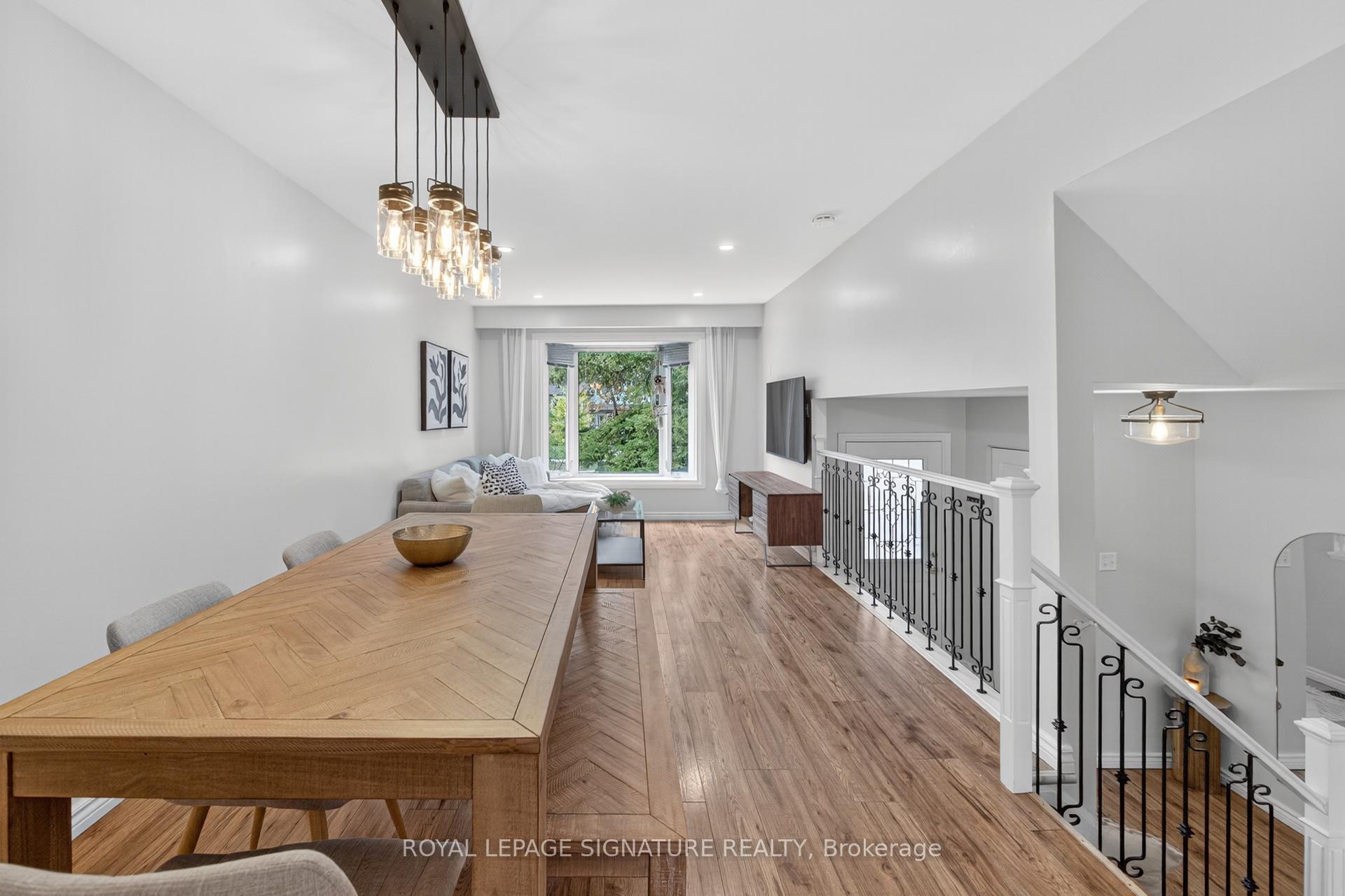 Photo 17 of 3330 Kings Masting Crescent, Mississauga, Erin Mills — HOMEH
