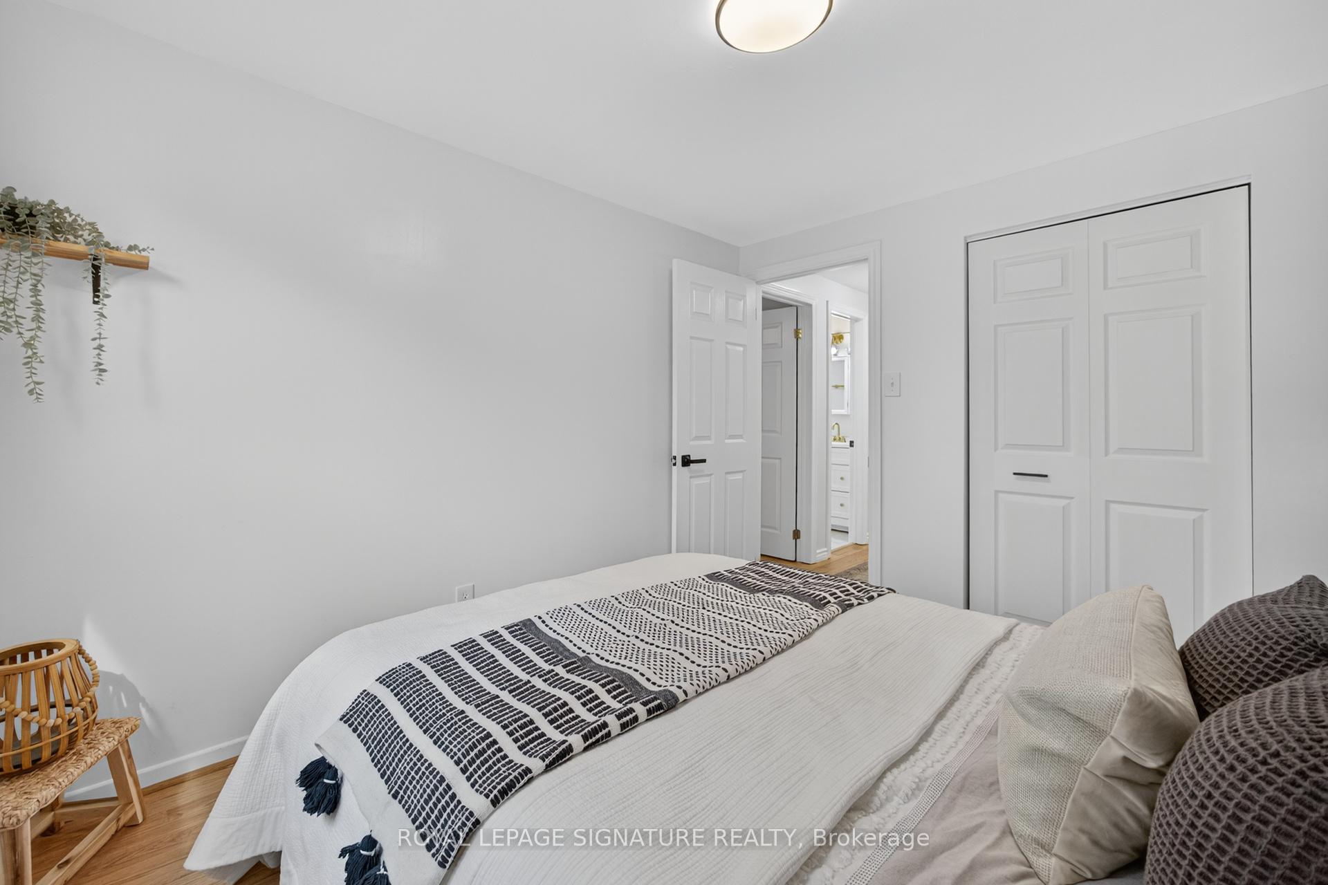 Photo 31 of 3330 Kings Masting Crescent, Mississauga, Erin Mills — HOMEH