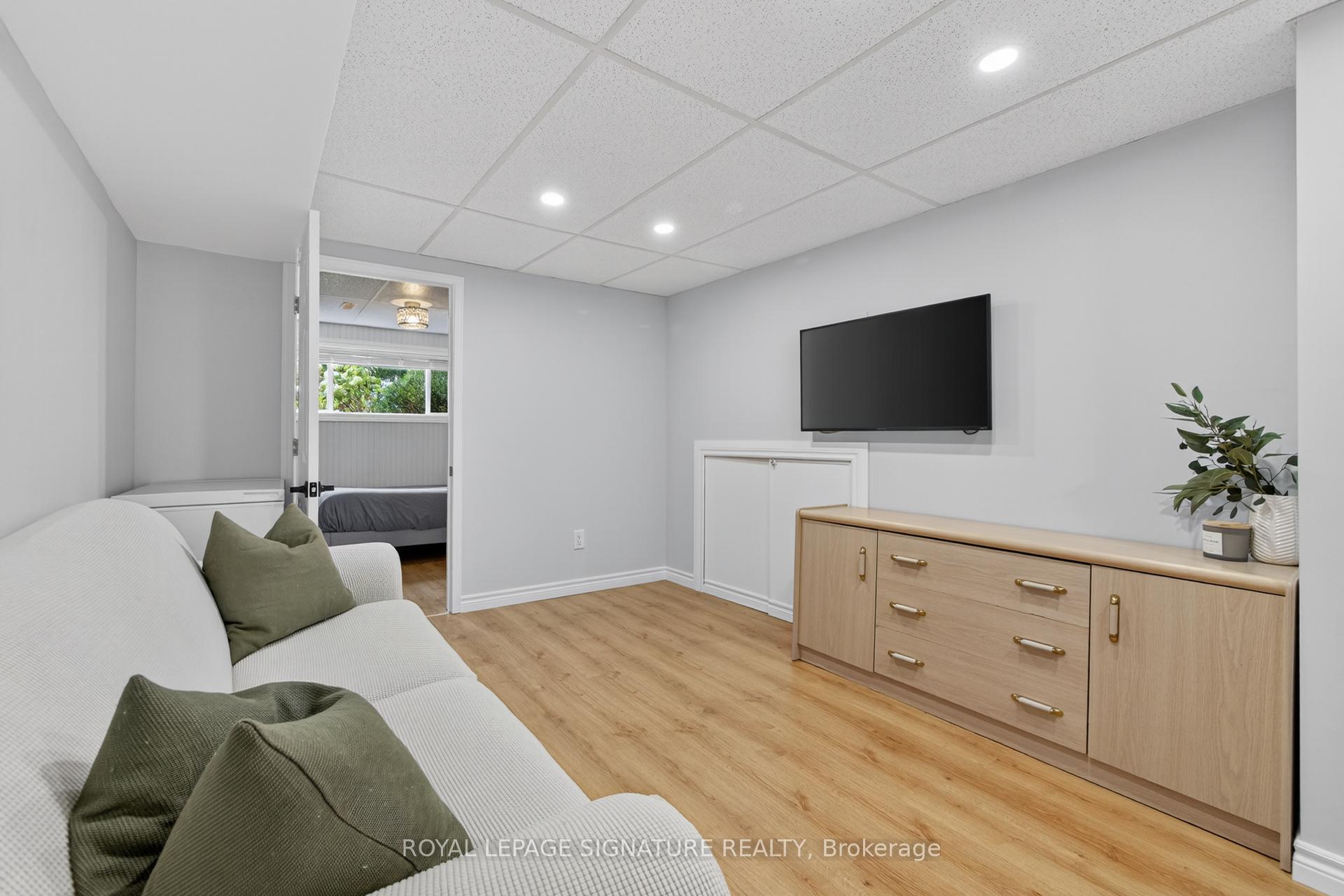 Photo 37 of 3330 Kings Masting Crescent, Mississauga, Erin Mills — HOMEH
