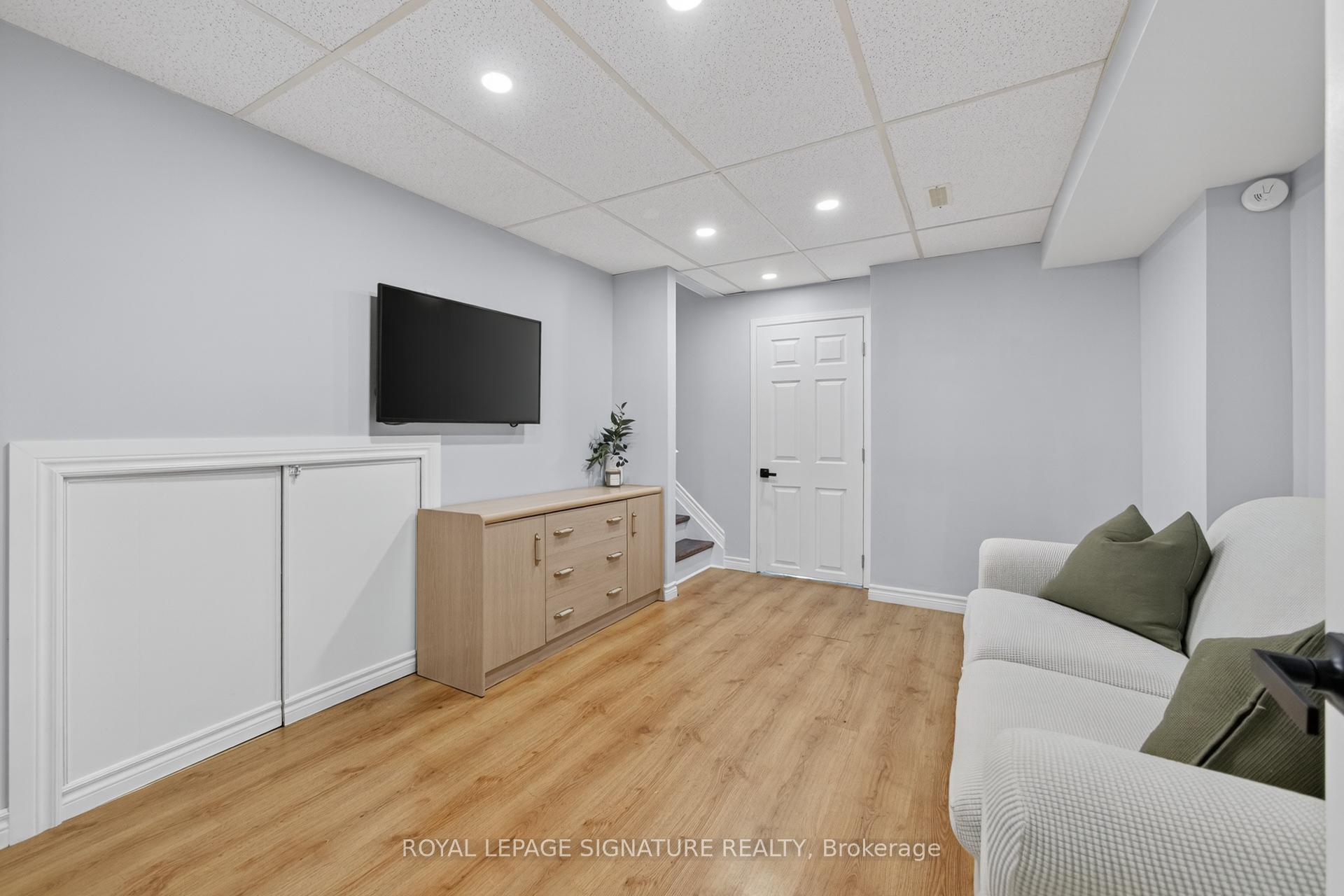 Photo 38 of 3330 Kings Masting Crescent, Mississauga, Erin Mills — HOMEH