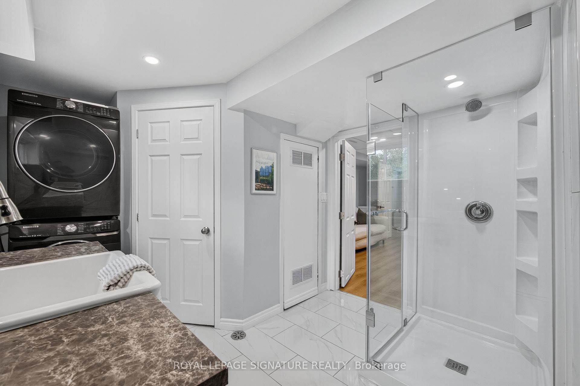 Photo 42 of 3330 Kings Masting Crescent, Mississauga, Erin Mills — HOMEH
