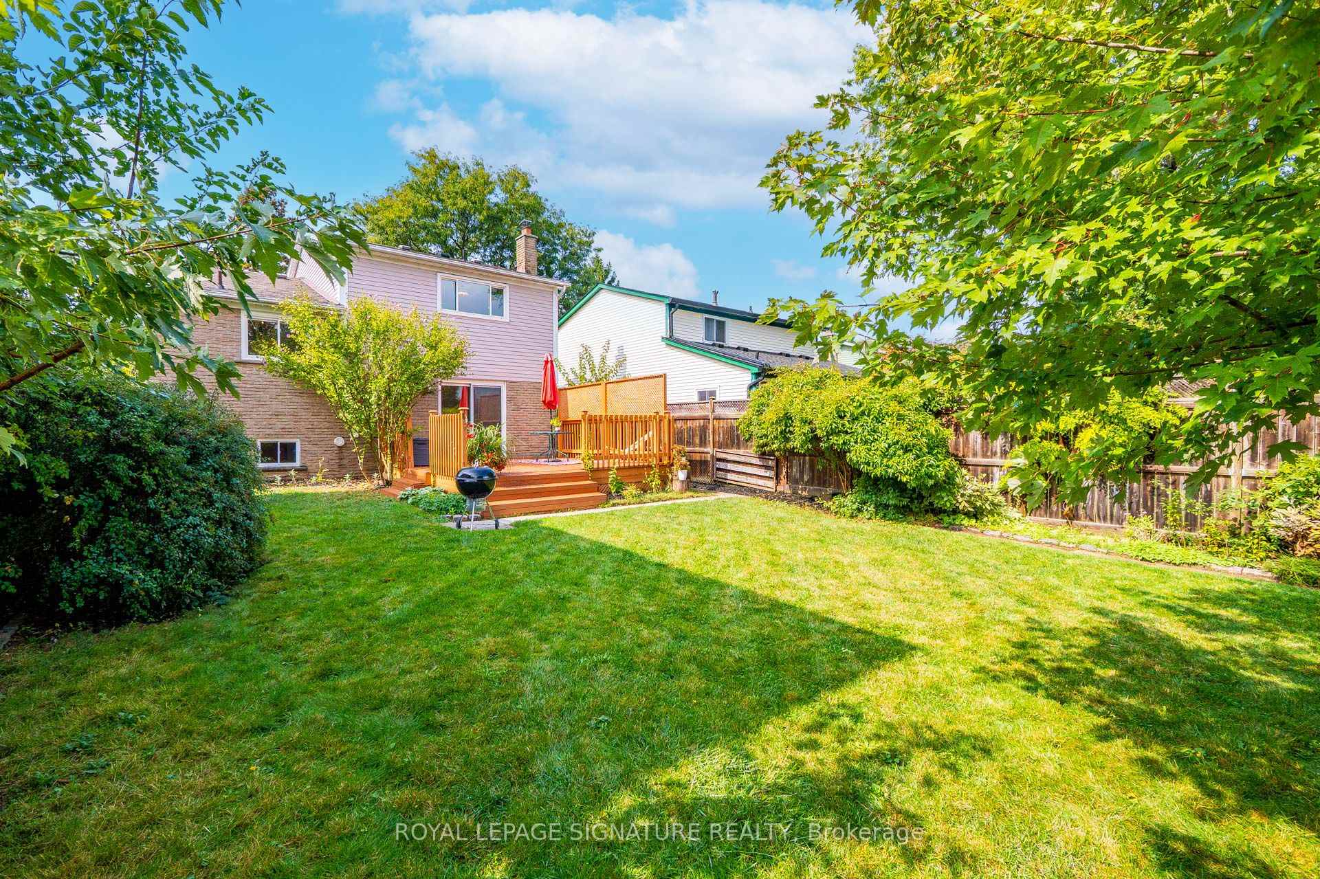 Photo 47 of 3330 Kings Masting Crescent, Mississauga, Erin Mills — HOMEH