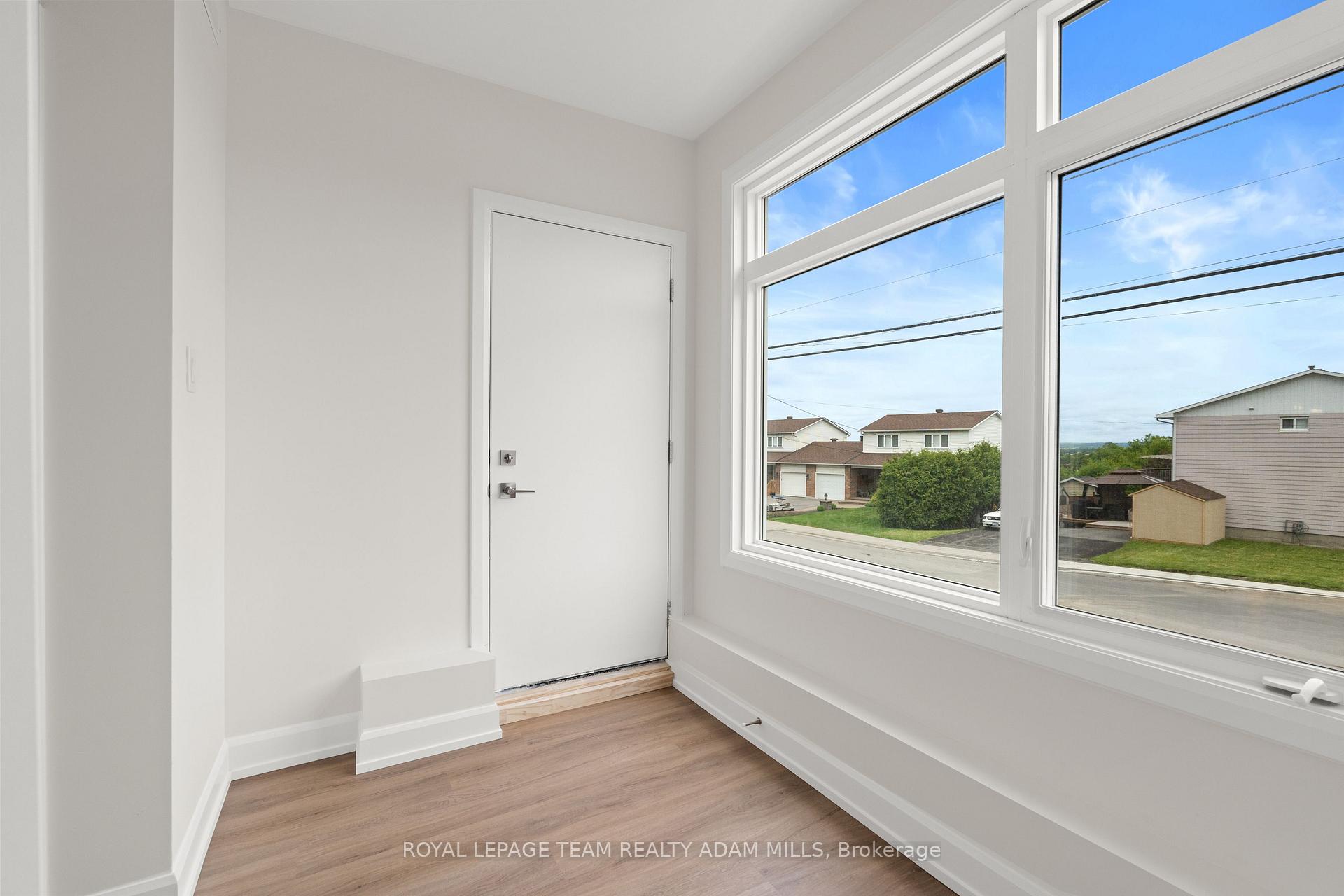 Photo 10 of Unit C, 6952 Notre Dame Street, Ottawa, Chateauneuf — HOMEH