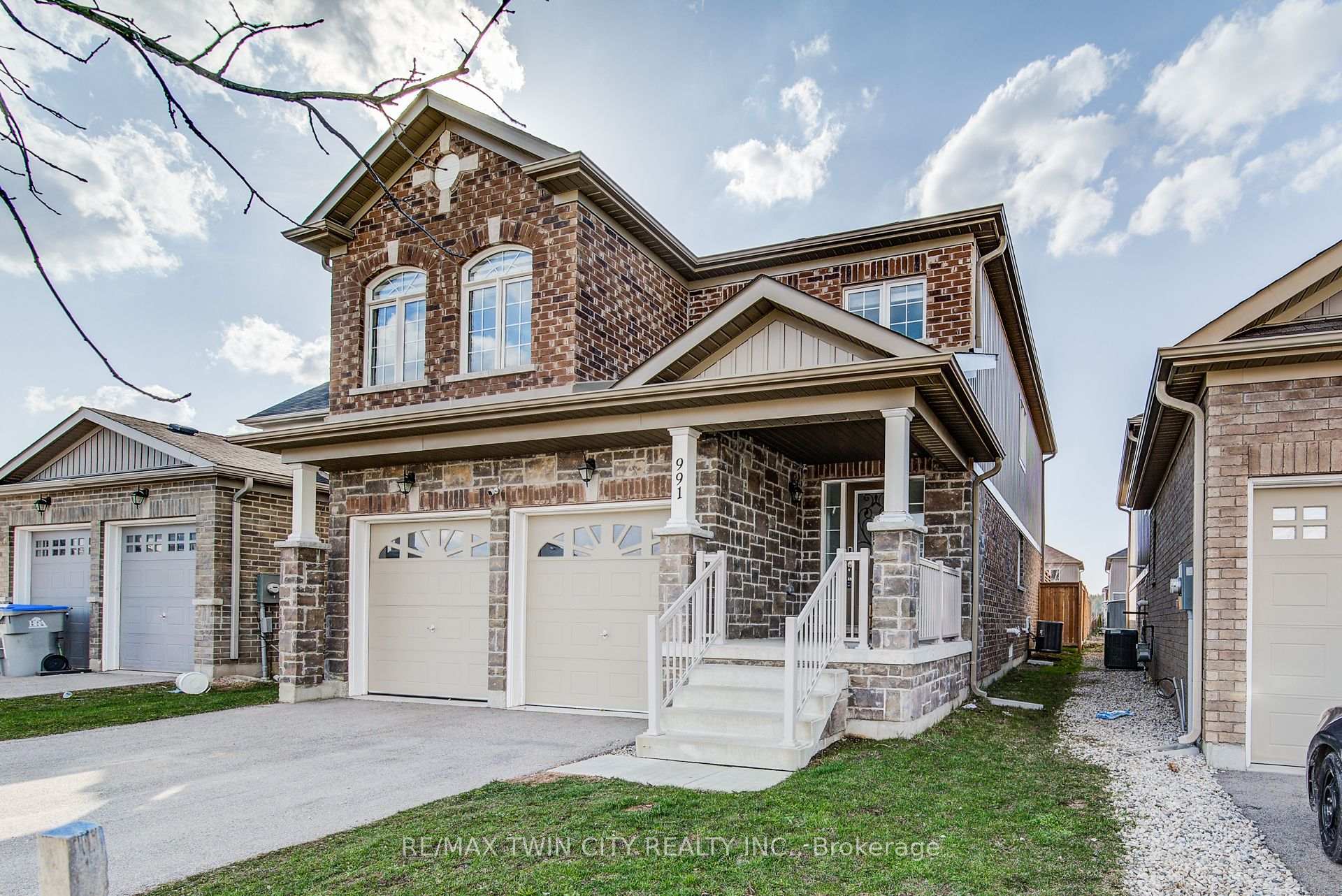 Photo 4 of 991 Hannah Avenue S, North Perth, Listowel — HOMEH