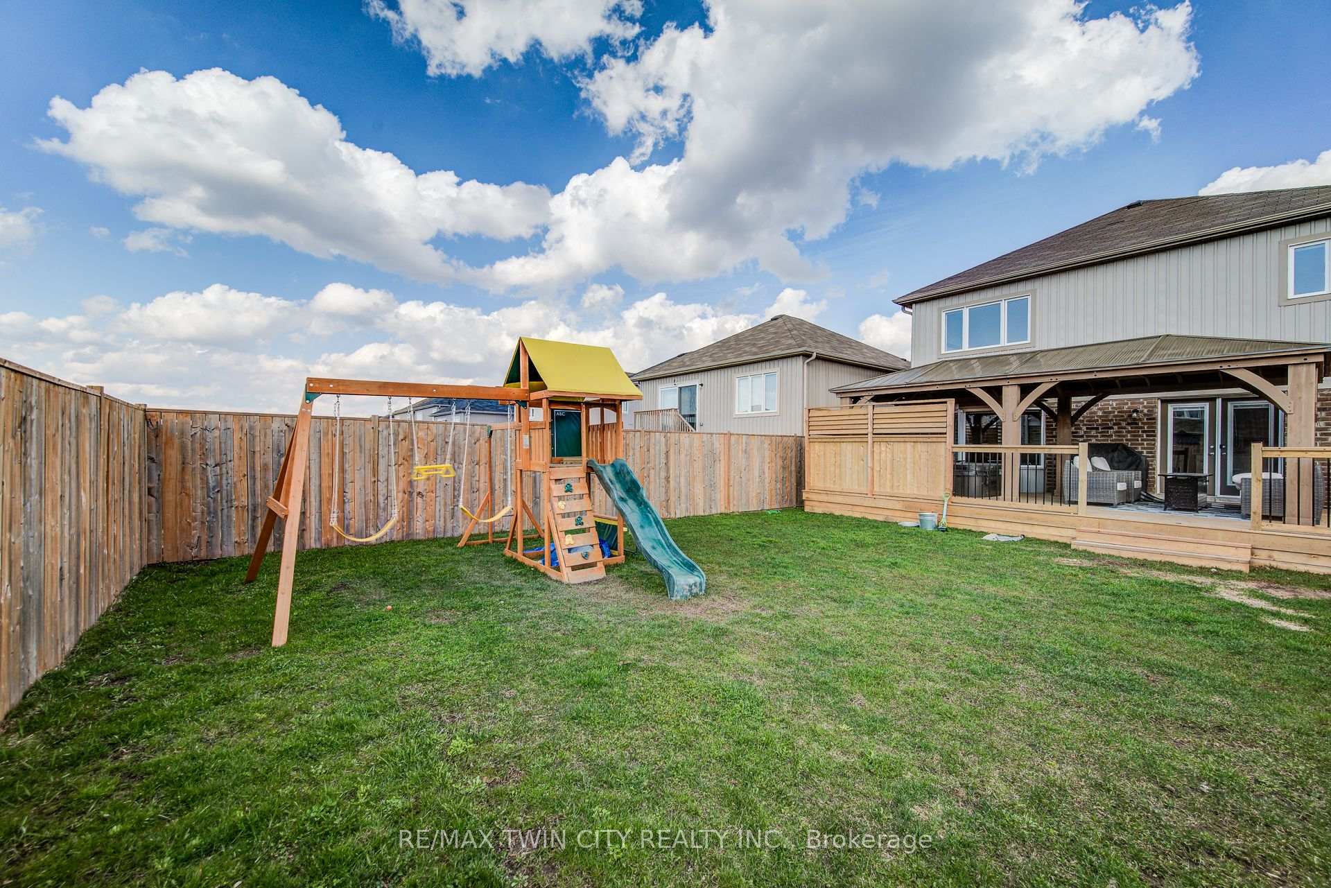 Photo 48 of 991 Hannah Avenue S, North Perth, Listowel — HOMEH