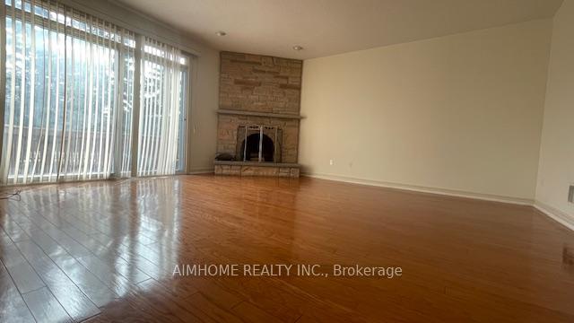 Photo 6 of 14 Melchior Crescent, Markham, Buttonville — HOMEH