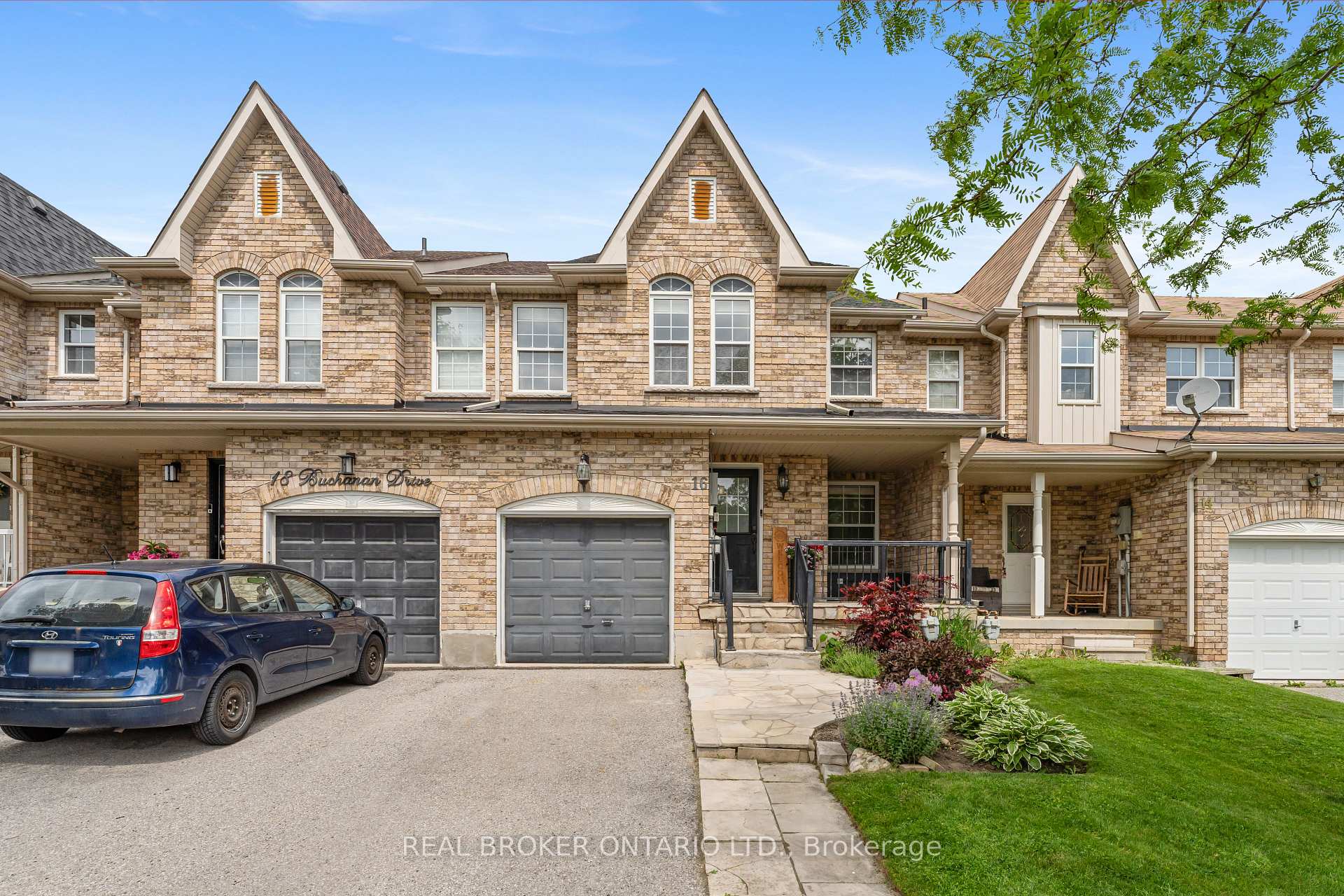 Photo 1 of 16 Buchanan Drive, New Tecumseth, Alliston — HOMEH