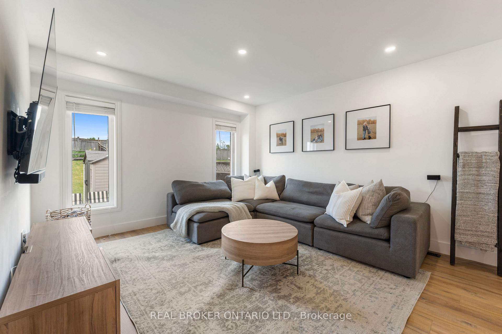 Photo 8 of 16 Buchanan Drive, New Tecumseth, Alliston — HOMEH