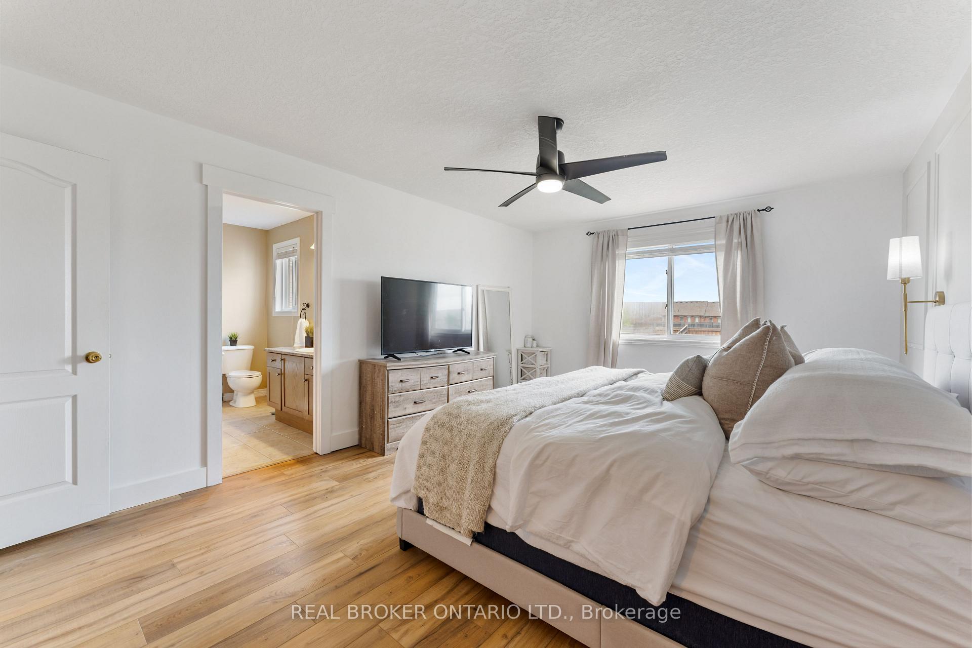 Photo 13 of 16 Buchanan Drive, New Tecumseth, Alliston — HOMEH
