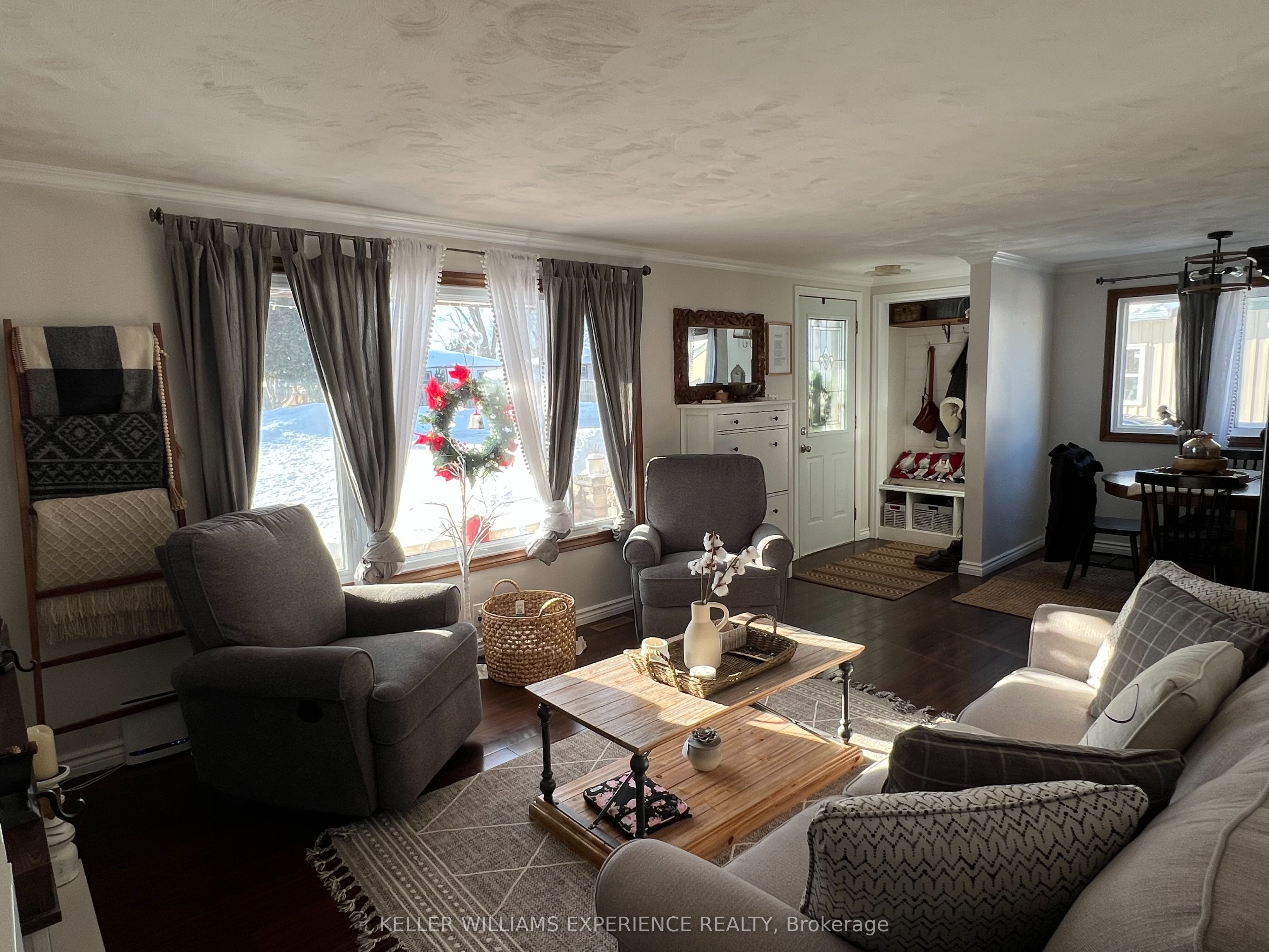 Photo 3 of 5 Ward Avenue, Orillia — HOMEH