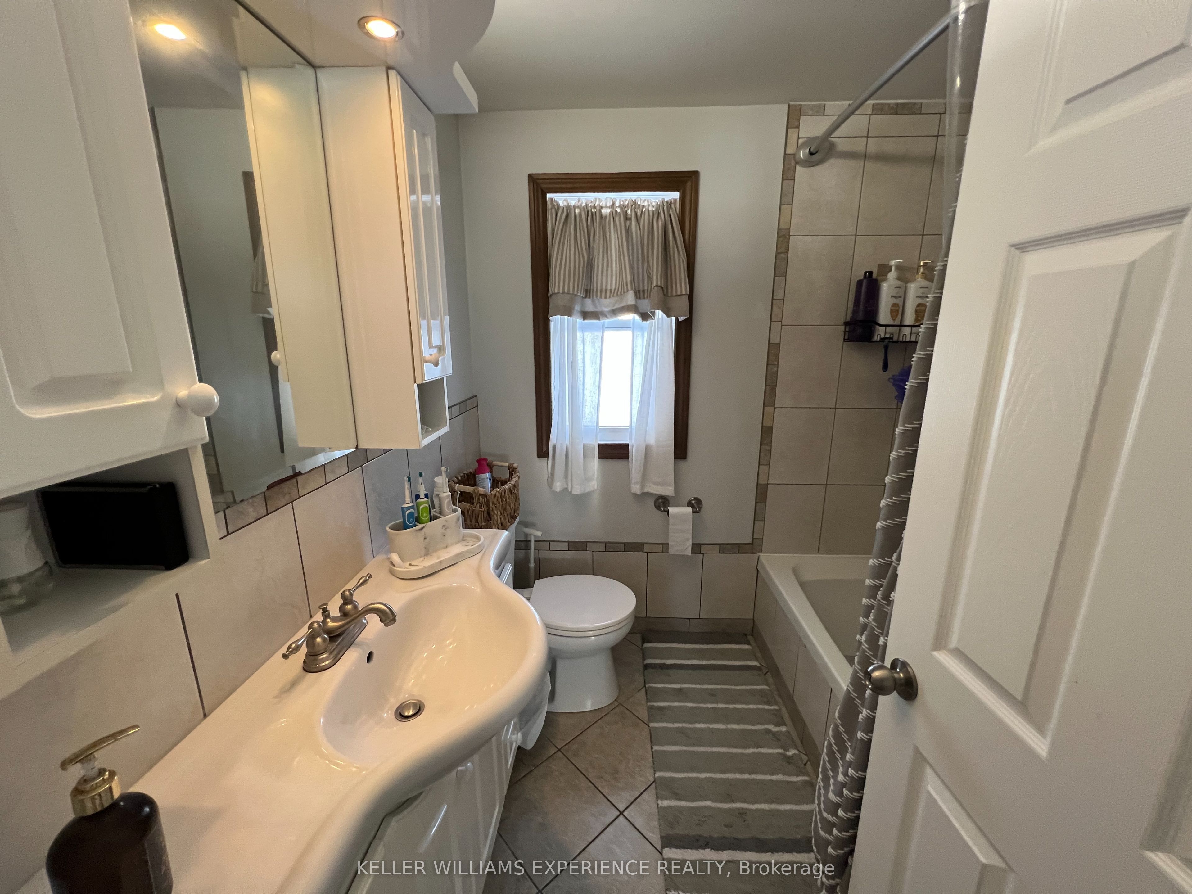Photo 5 of 5 Ward Avenue, Orillia — HOMEH