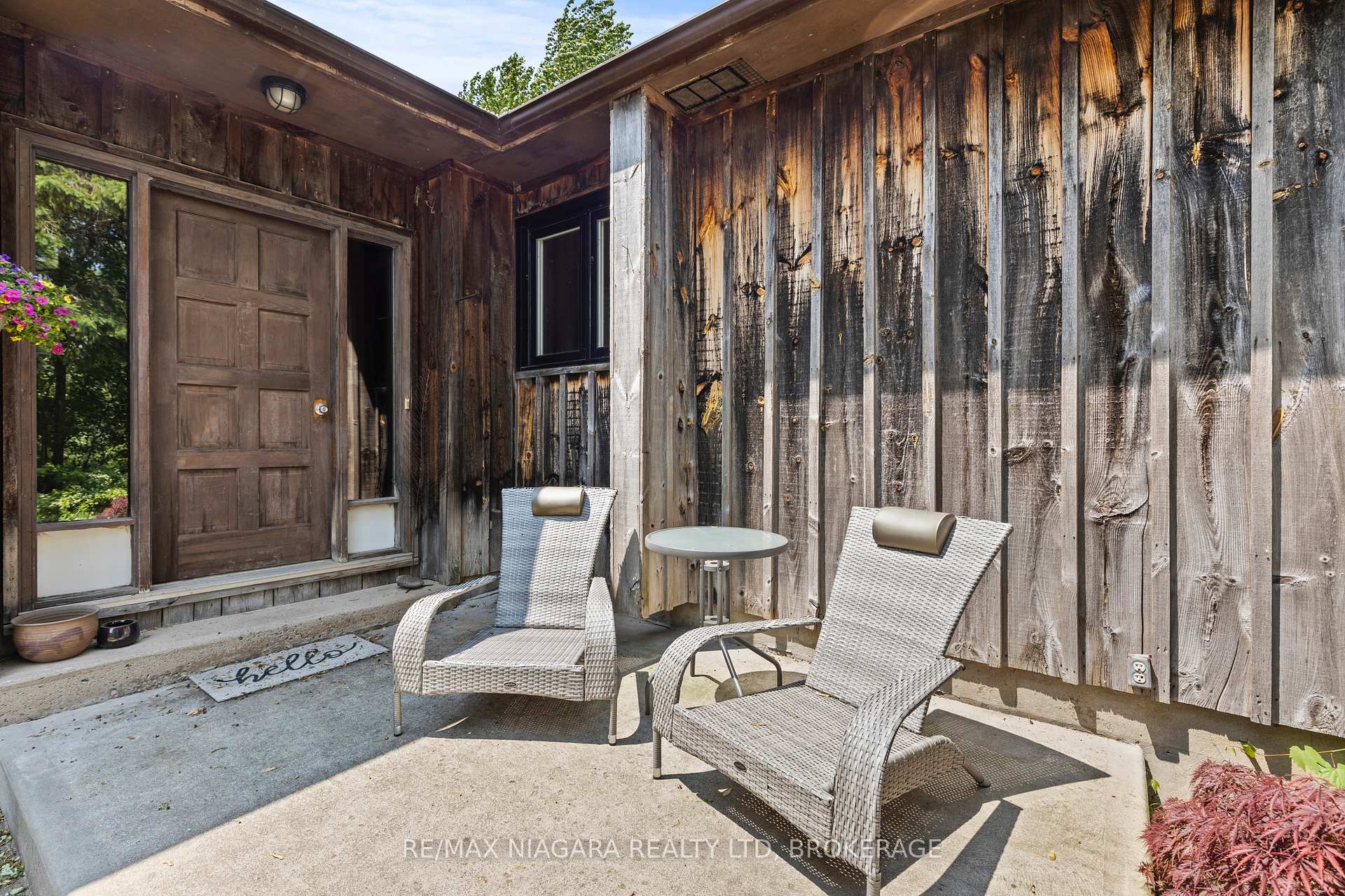 Photo 3 of 705 Metler Road, Pelham, North Pelham — HOMEH