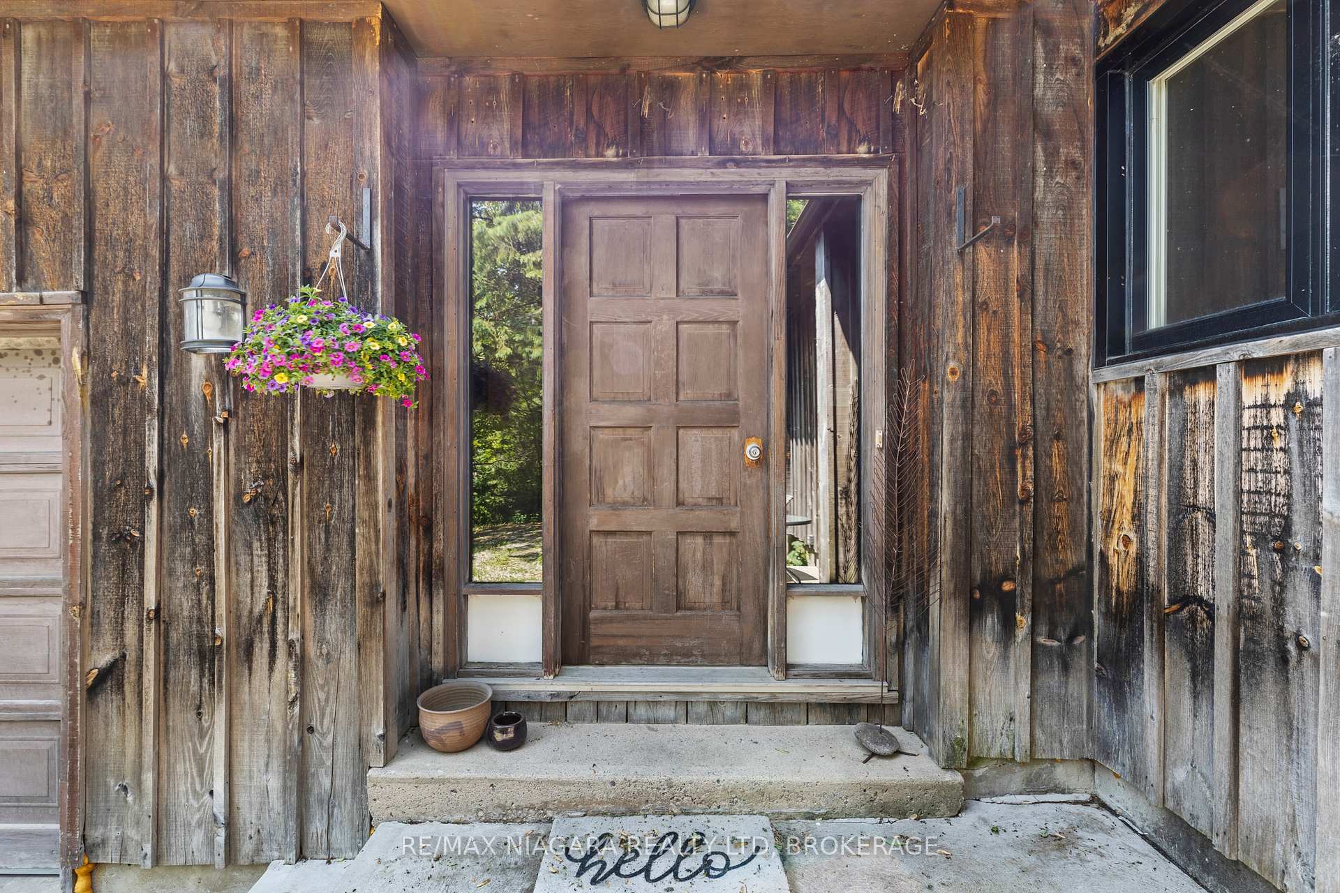 Photo 4 of 705 Metler Road, Pelham, North Pelham — HOMEH