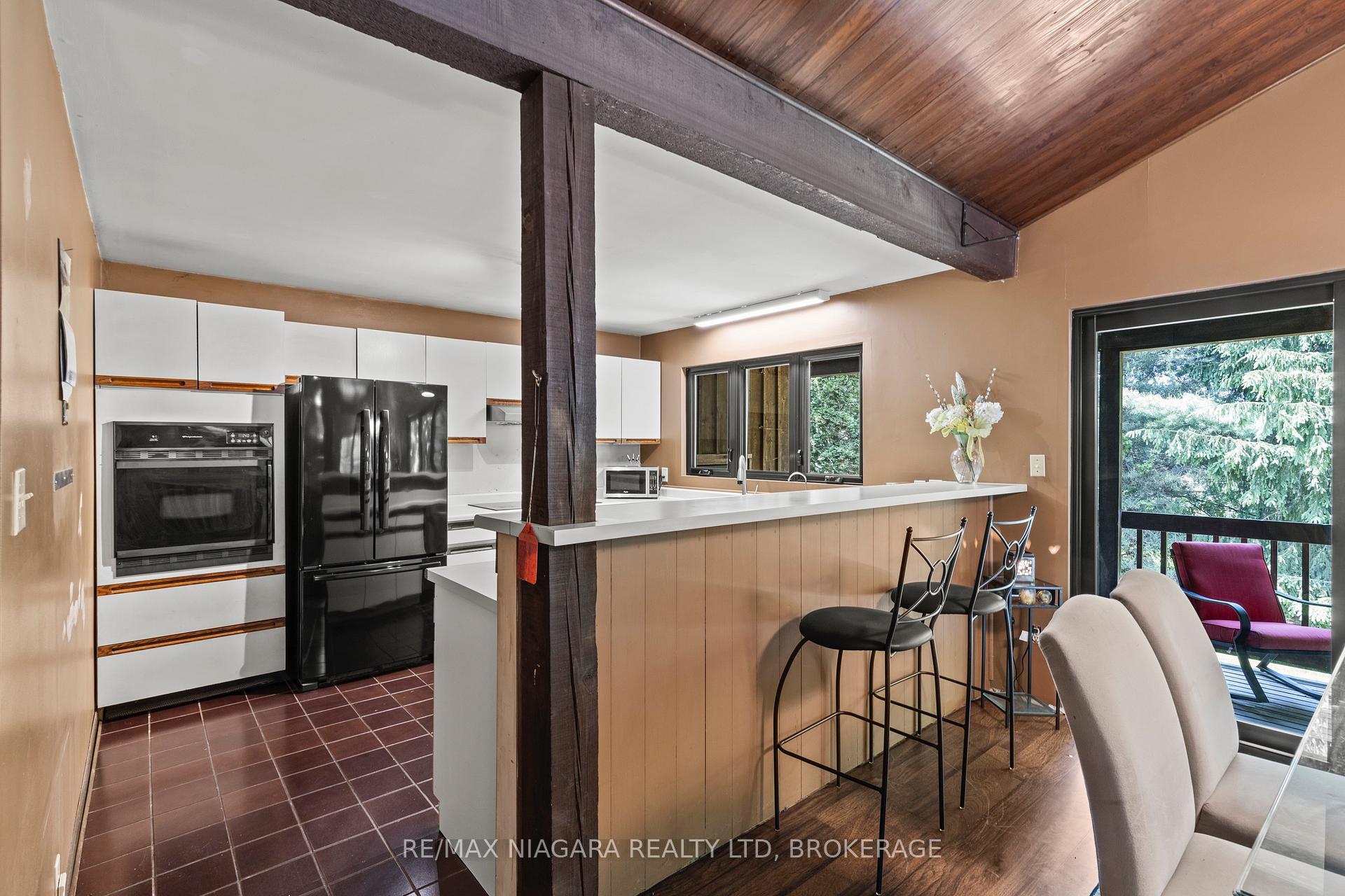 Photo 9 of 705 Metler Road, Pelham, North Pelham — HOMEH