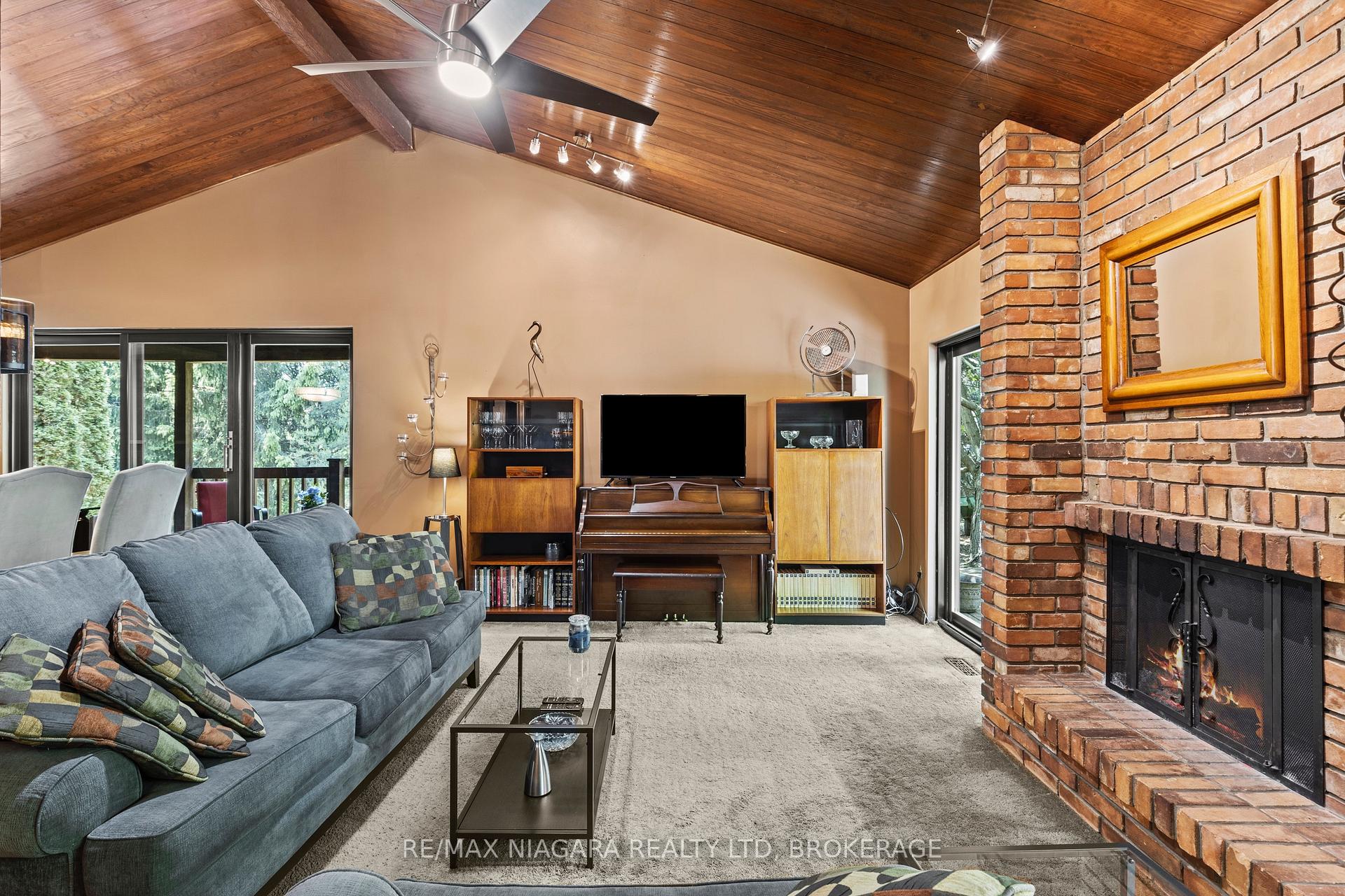 Photo 18 of 705 Metler Road, Pelham, North Pelham — HOMEH