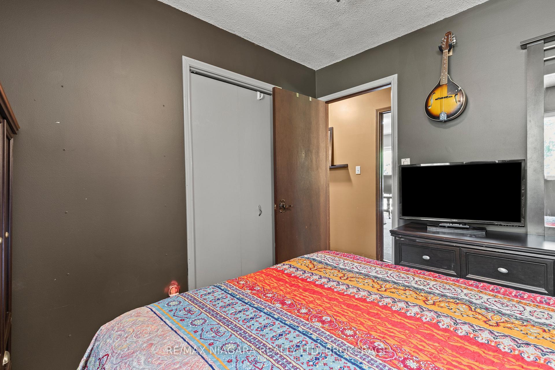 Photo 24 of 705 Metler Road, Pelham, North Pelham — HOMEH