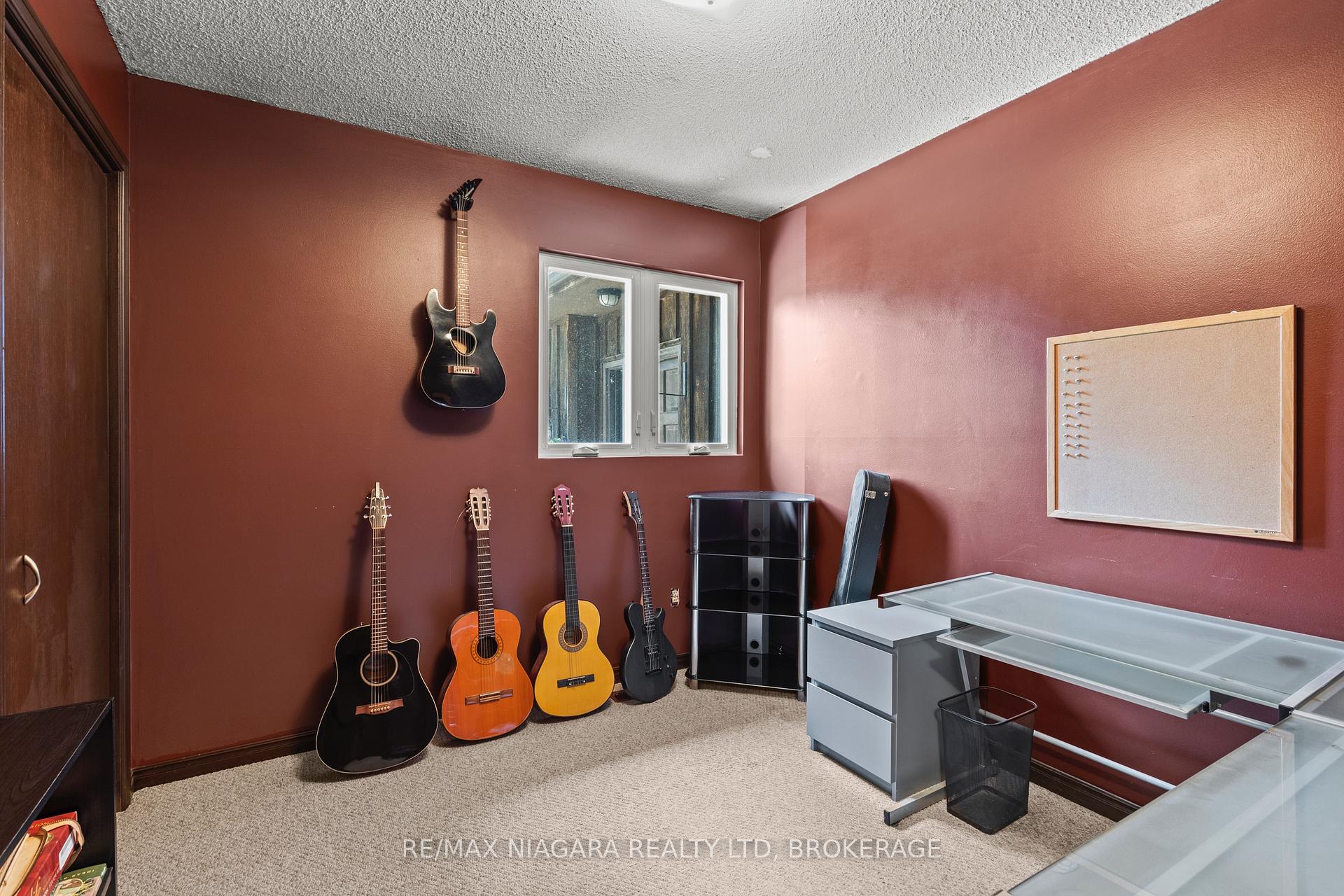 Photo 25 of 705 Metler Road, Pelham, North Pelham — HOMEH