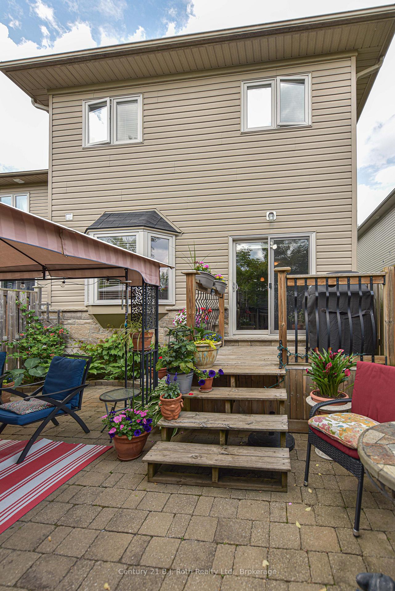 Photo 3 of 20 Taylor Drive, Orillia — HOMEH