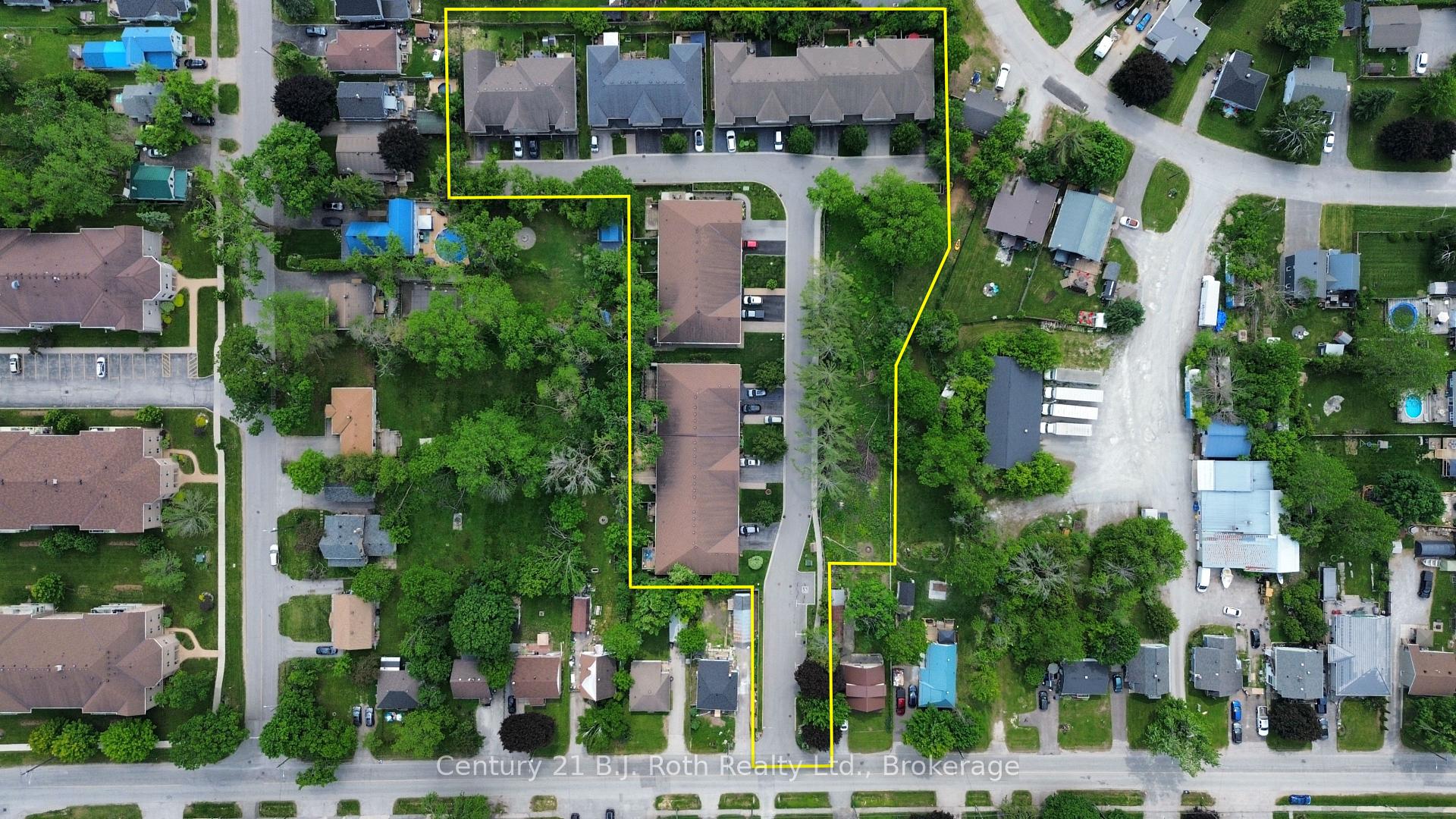 Photo 5 of 20 Taylor Drive, Orillia — HOMEH