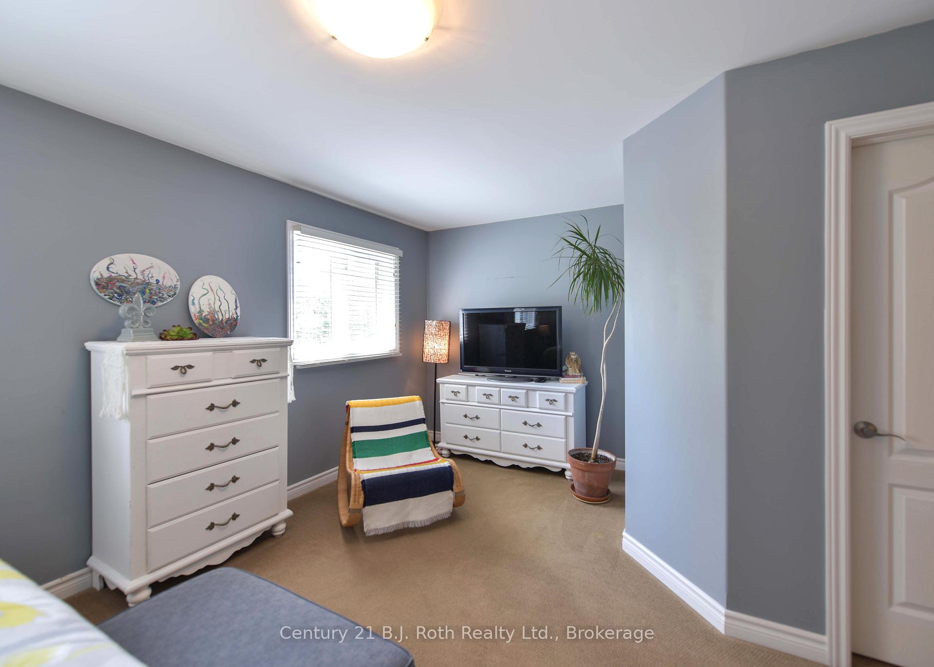 Photo 24 of 20 Taylor Drive, Orillia — HOMEH