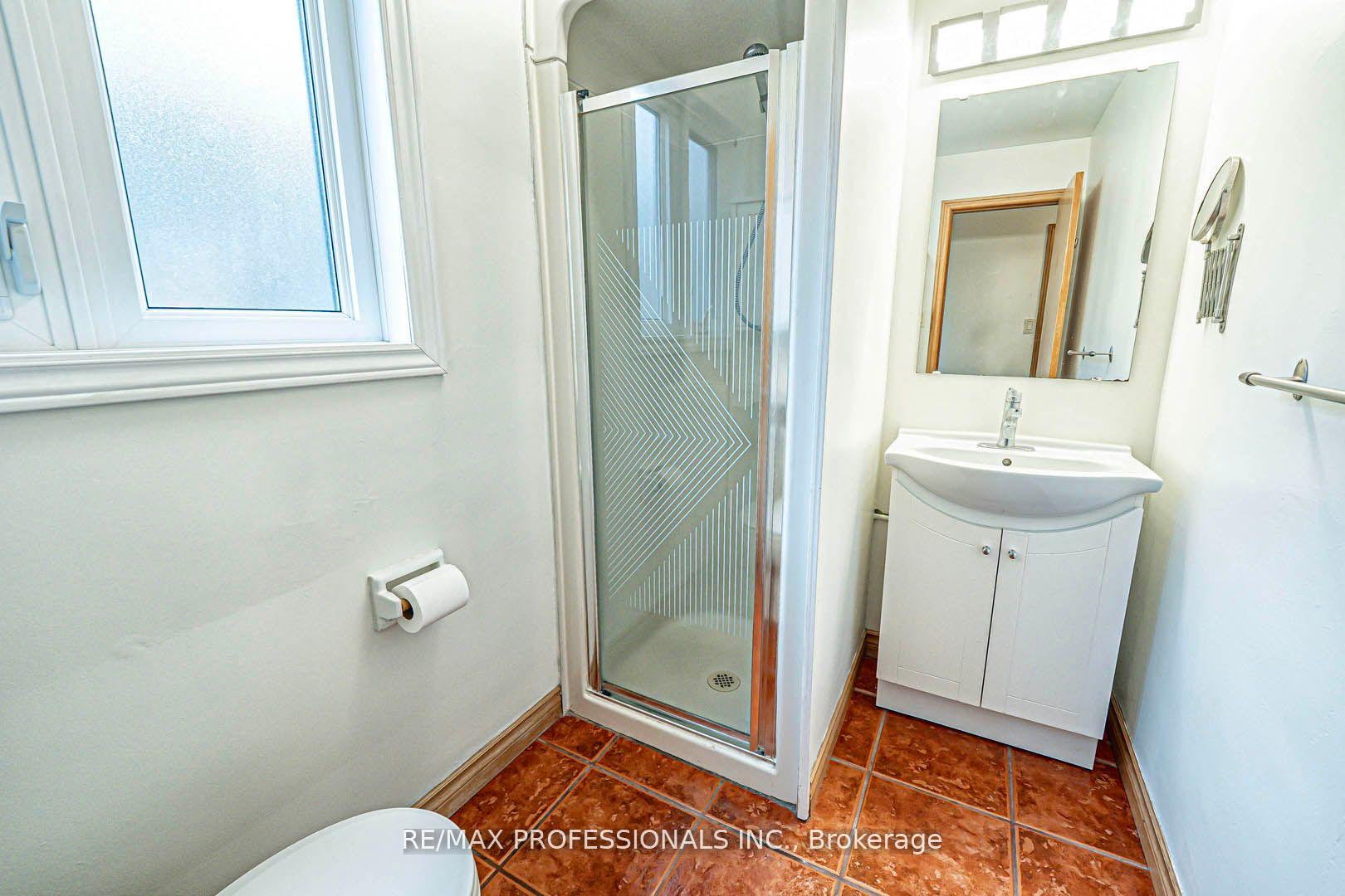 Photo 19 of 1784 Sandgate Crescent, Mississauga, Clarkson — HOMEH