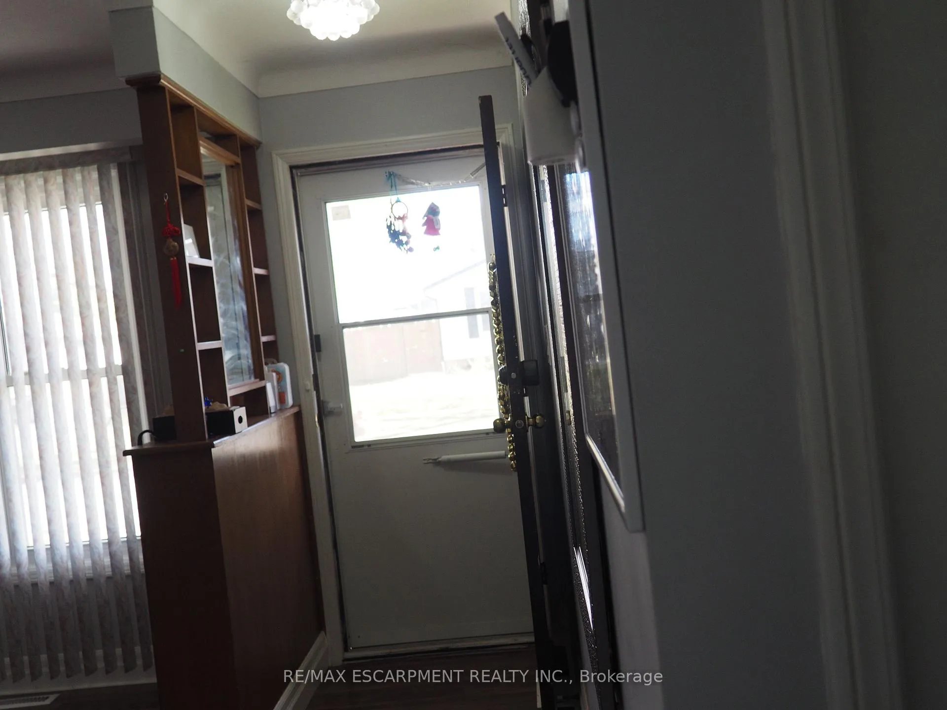 Photo 5 of Unit main, 7543 Redhaven Crescent, Niagara Falls, Marineland — HOMEH