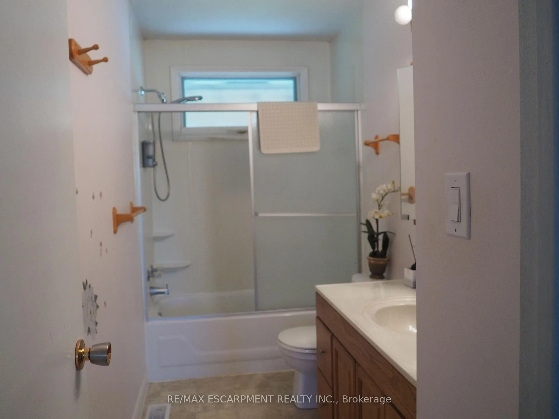 Photo 11 of Unit main, 7543 Redhaven Crescent, Niagara Falls, Marineland — HOMEH