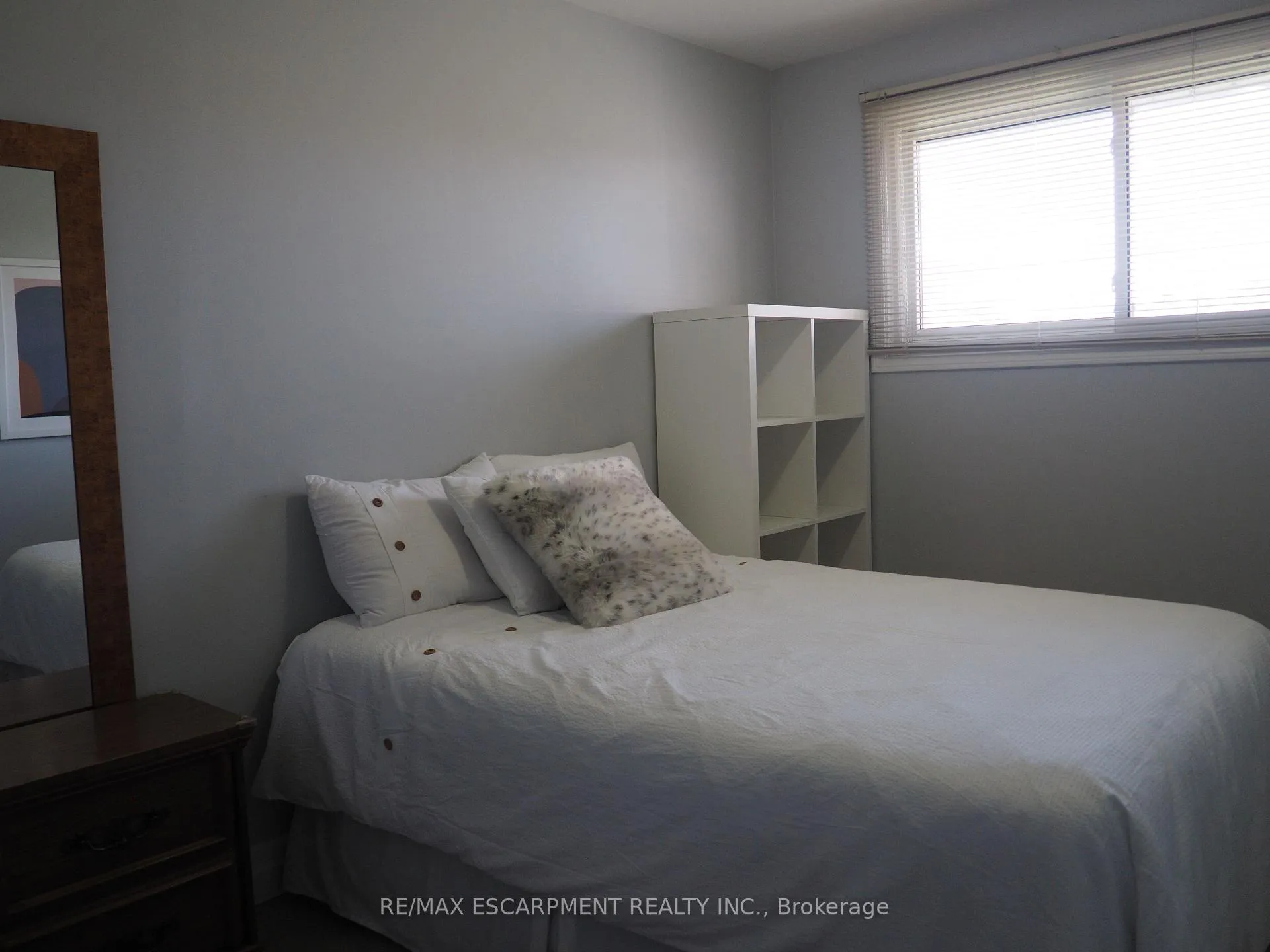 Photo 15 of Unit main, 7543 Redhaven Crescent, Niagara Falls, Marineland — HOMEH