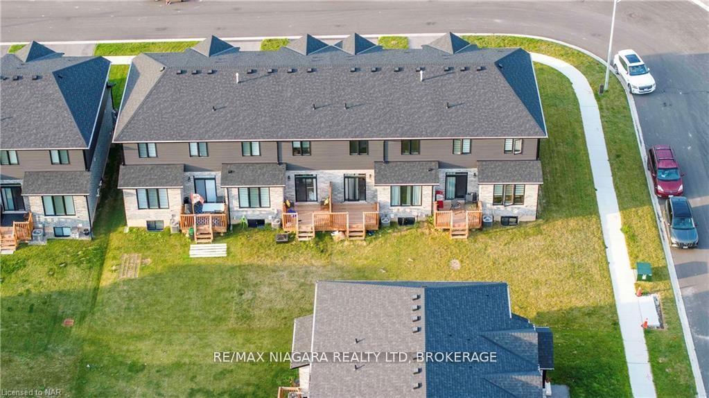 Photo 16 of 7125 Parsa Street, Niagara Falls, Brown — HOMEH