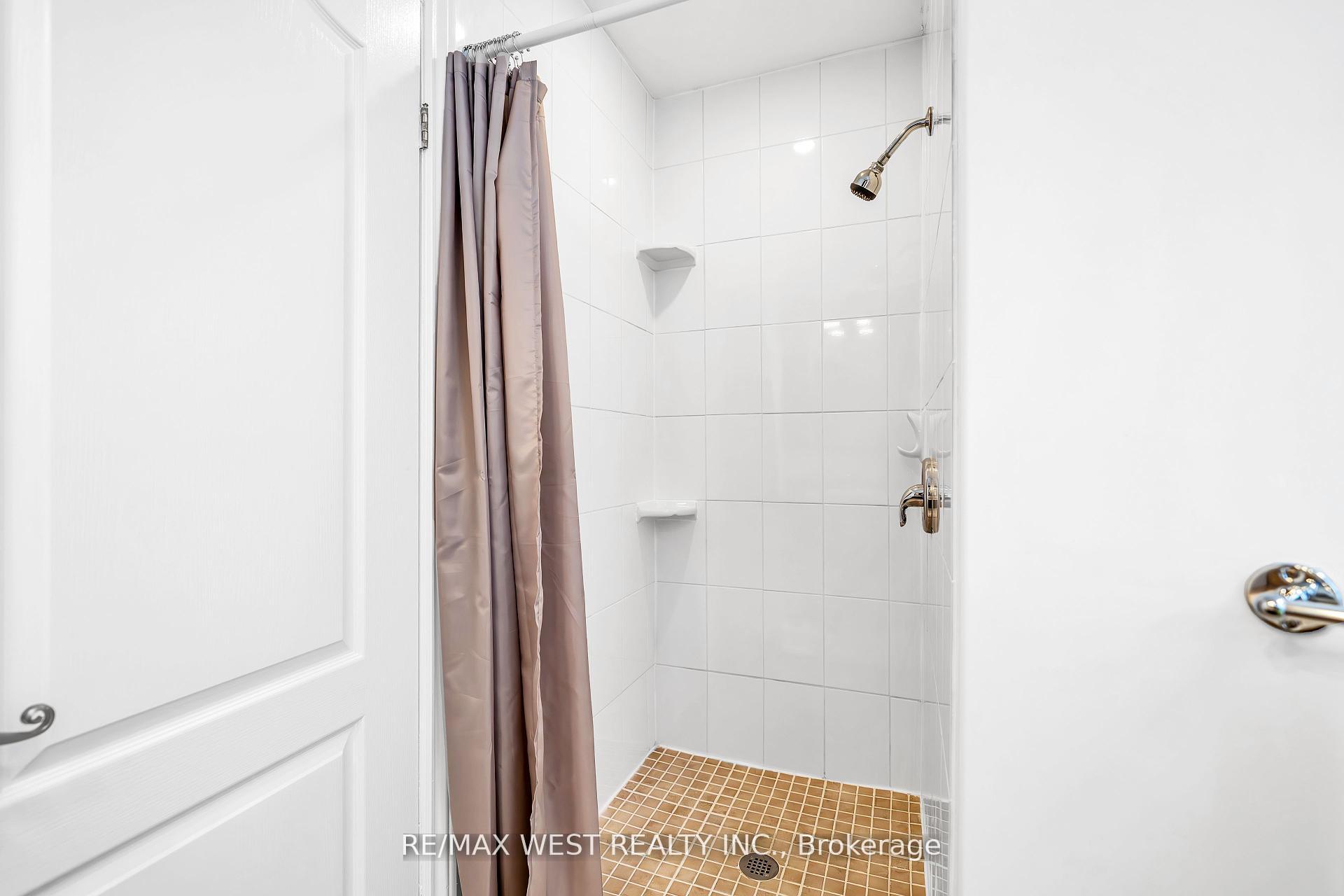 Photo 17 of 12 Athabasca Street, Oshawa, Donevan — HOMEH