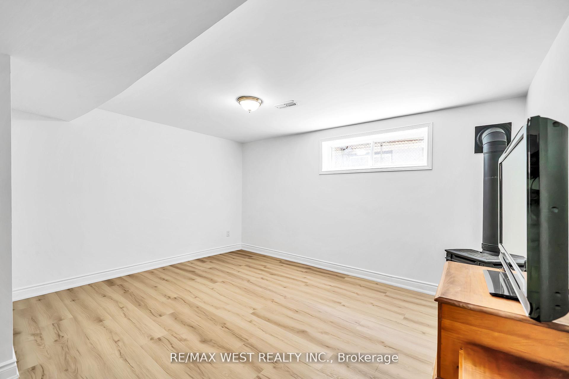 Photo 26 of 12 Athabasca Street, Oshawa, Donevan — HOMEH
