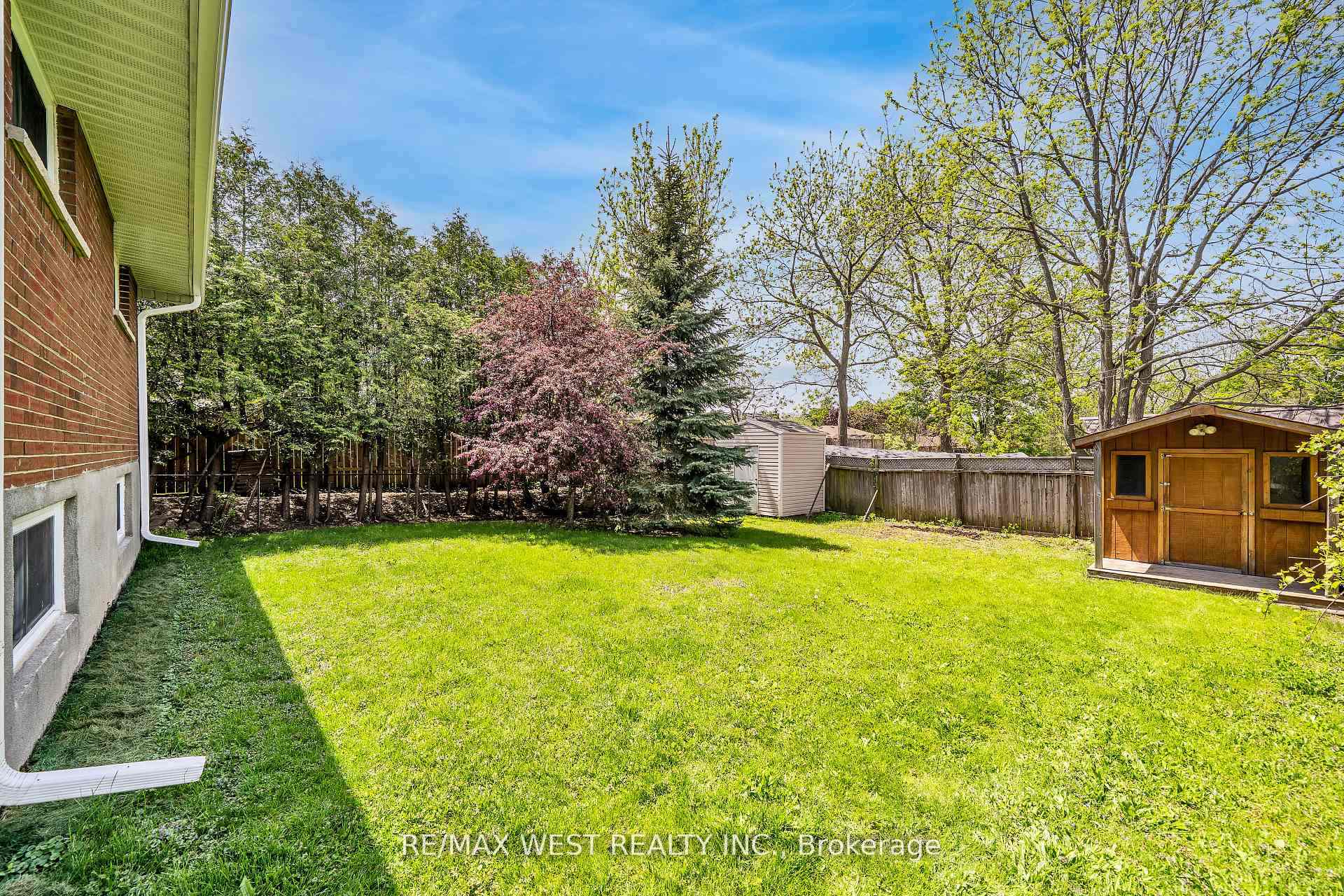 Photo 39 of 12 Athabasca Street, Oshawa, Donevan — HOMEH