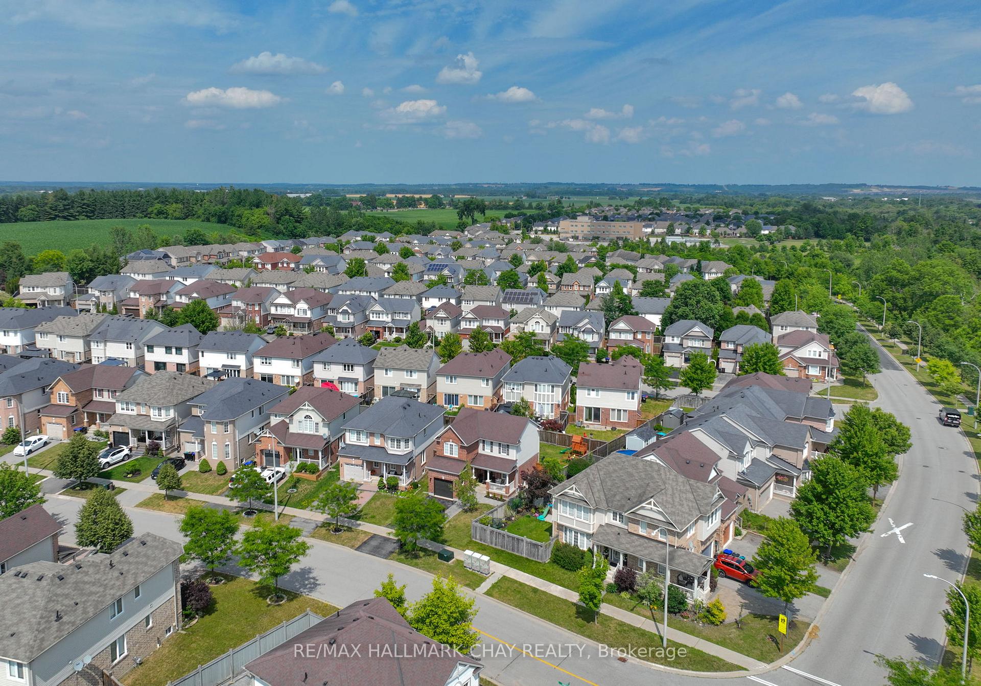 Photo 4 of 5 Gordon Drive, New Tecumseth, Alliston — HOMEH