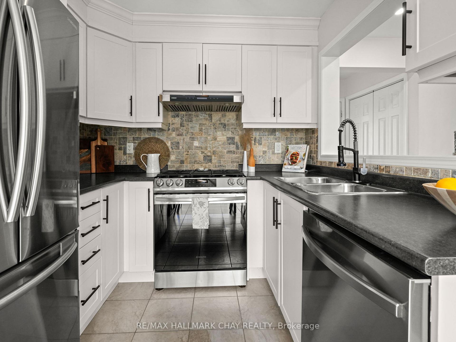 Photo 20 of 5 Gordon Drive, New Tecumseth, Alliston — HOMEH